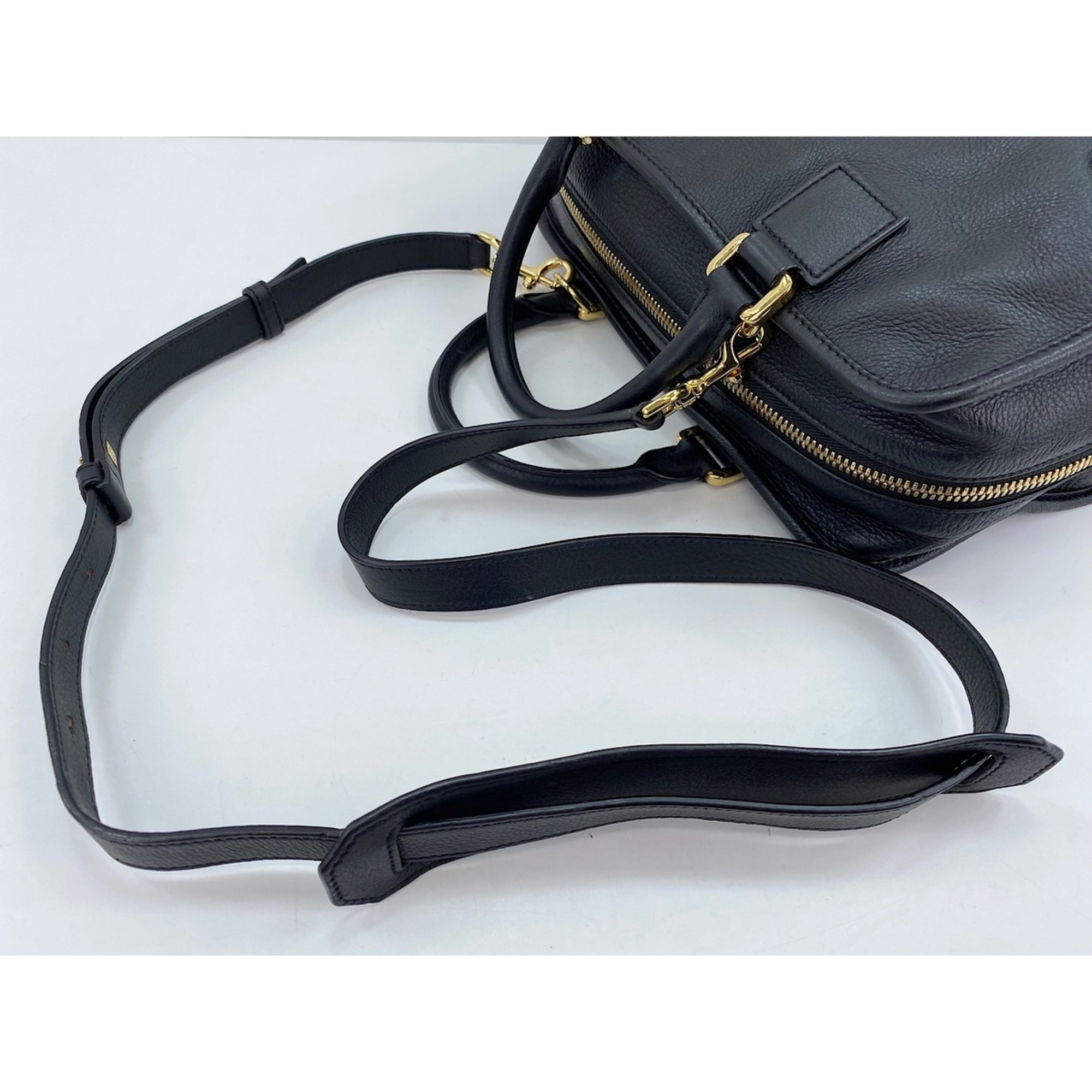 Loewe Amazona Black Shoulder Bag (Pre-Owned)