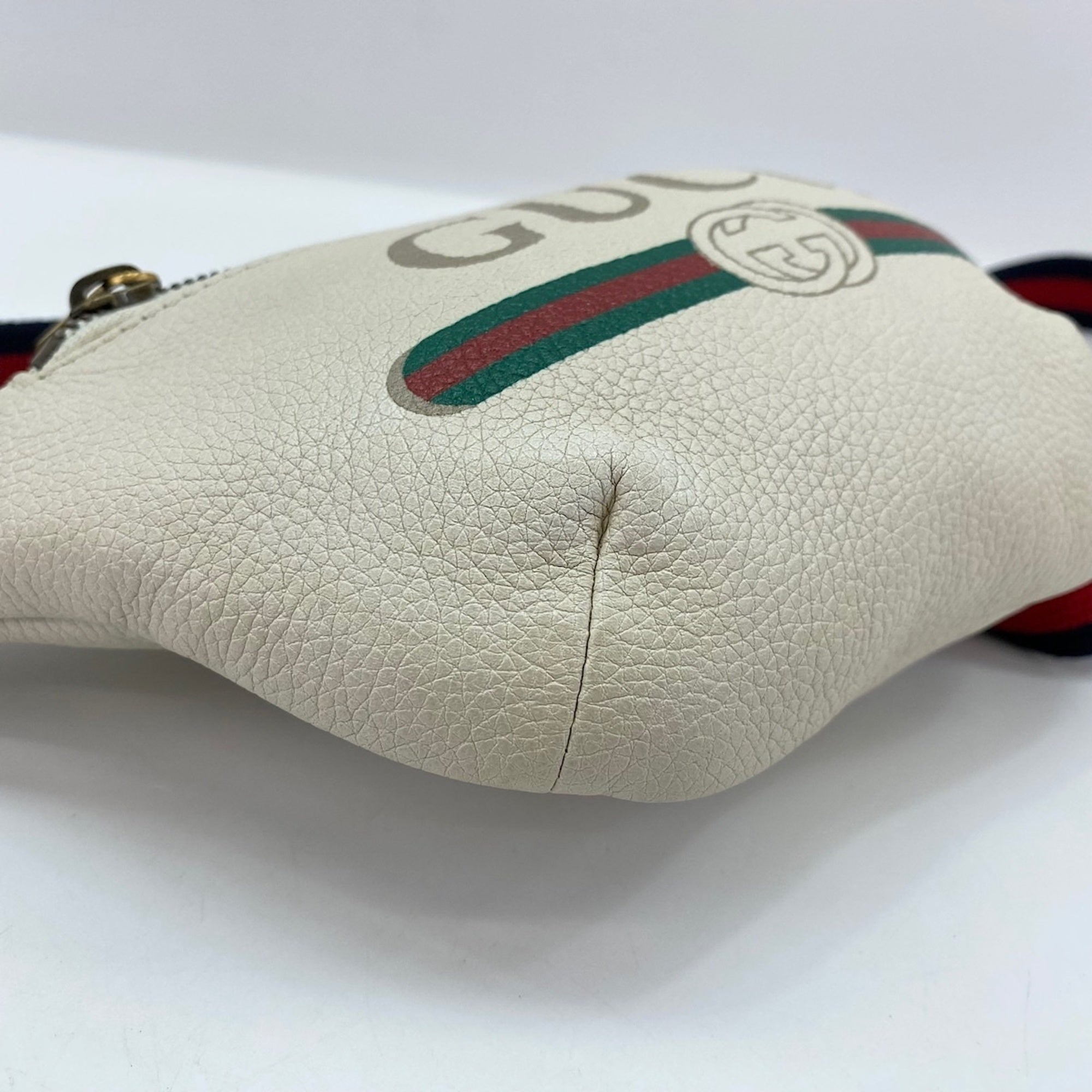 Gucci White Leather Sling Bag (Pre-Owned)