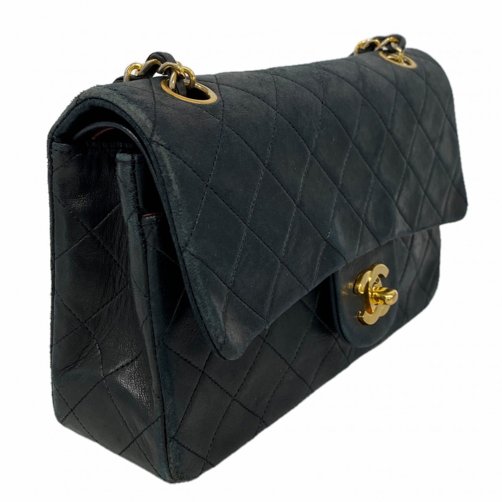 Chanel Black Leather Shoulder Bag (Pre-Owned)