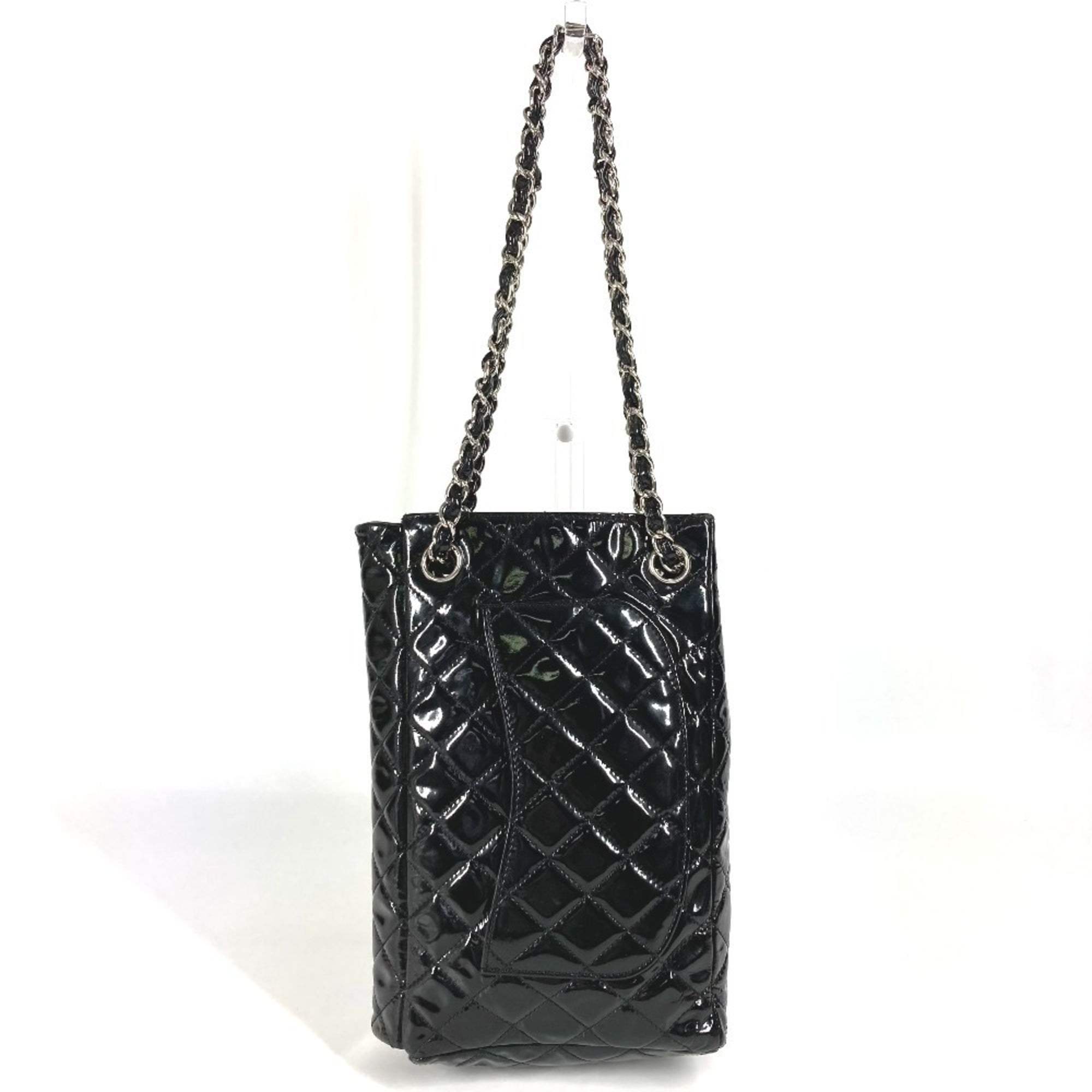 Chanel Matelasse Black Shoulder Bag (Pre-Owned)