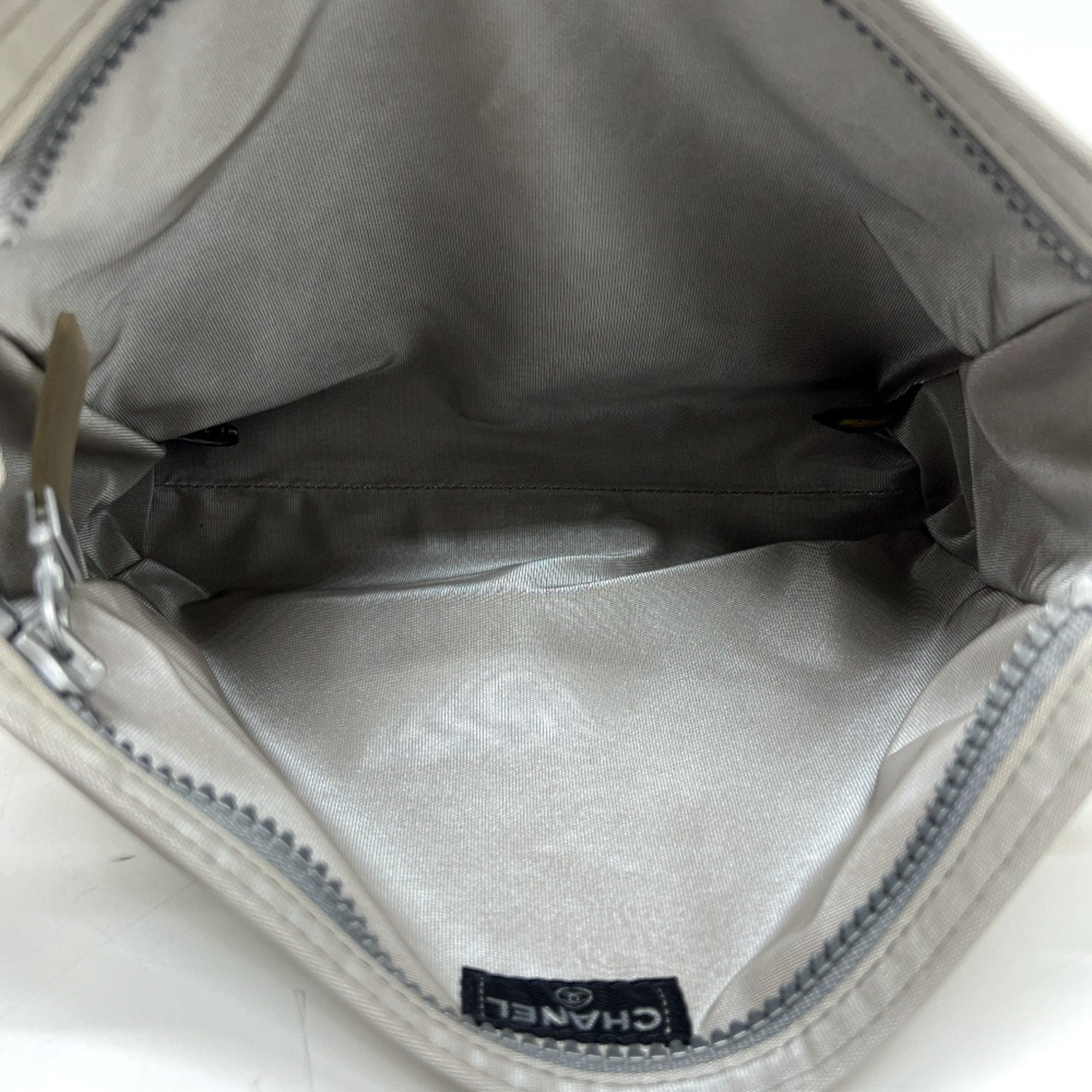 Chanel Gray Yellow Rubber Pouch Shoulder Bag Tote Bag (Pre-Owned)