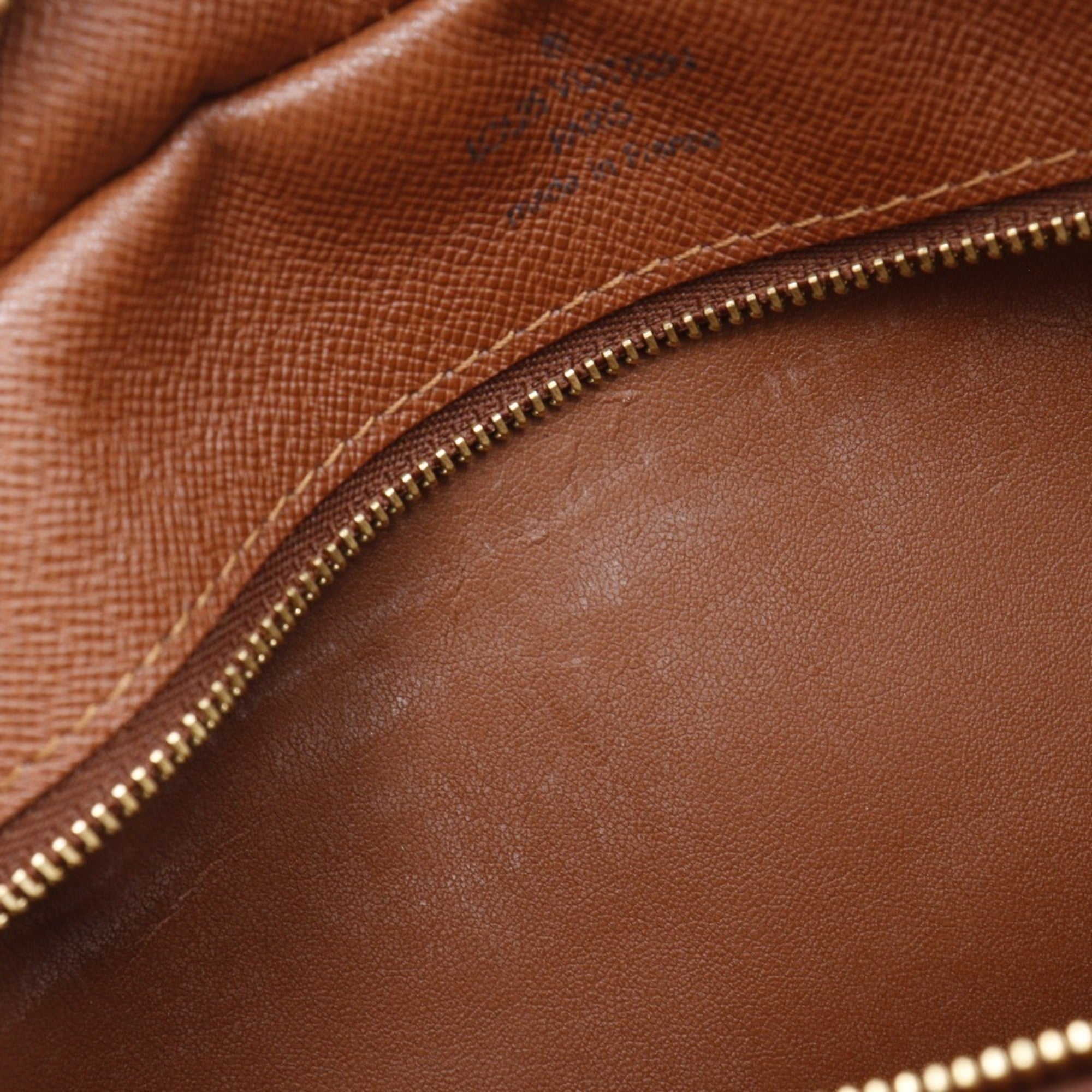 Louis Vuitton Brown Monogram Monogram Shoulder Bag (Pre-Owned)