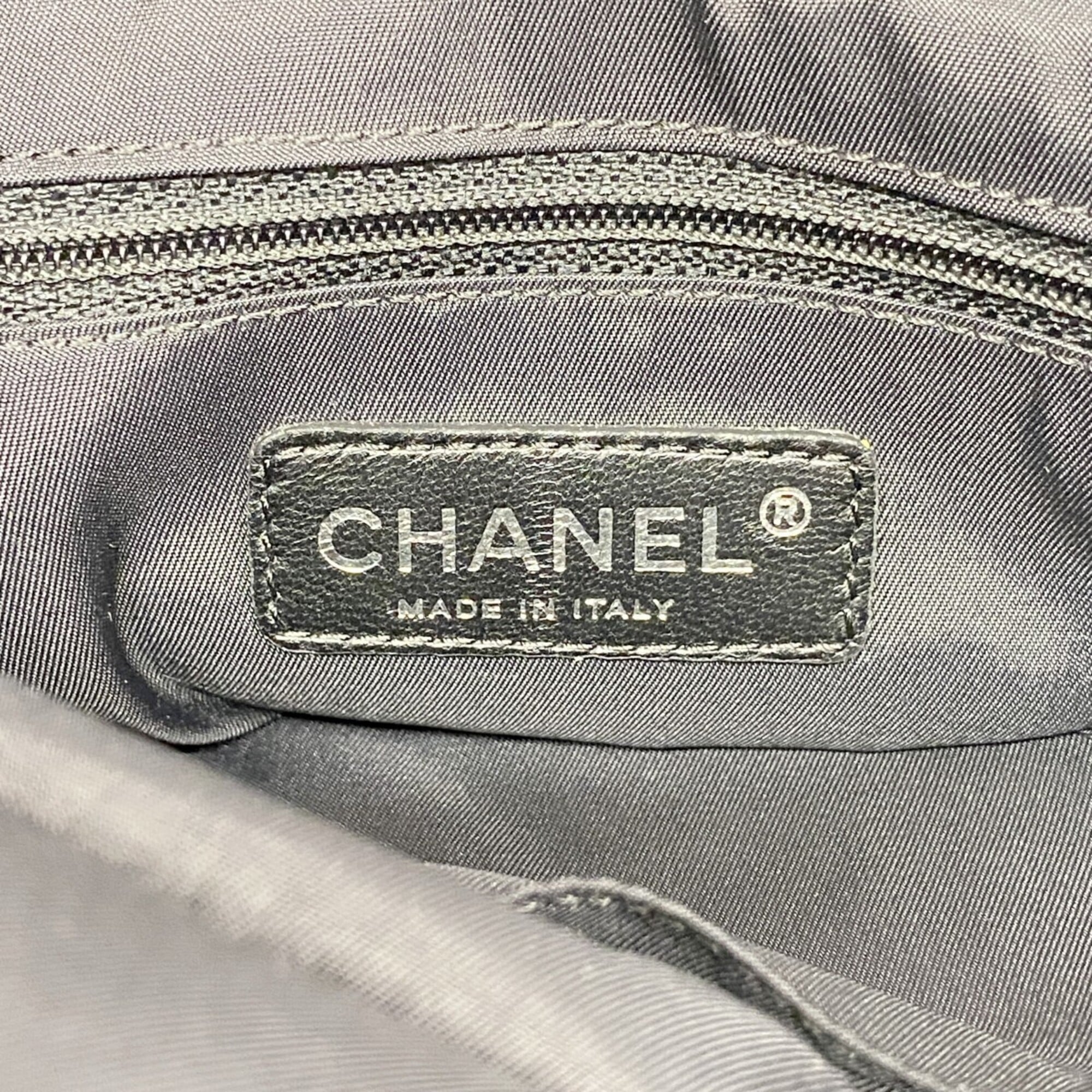 Chanel Black Nylon Canvas Tote Bag (Pre-Owned)