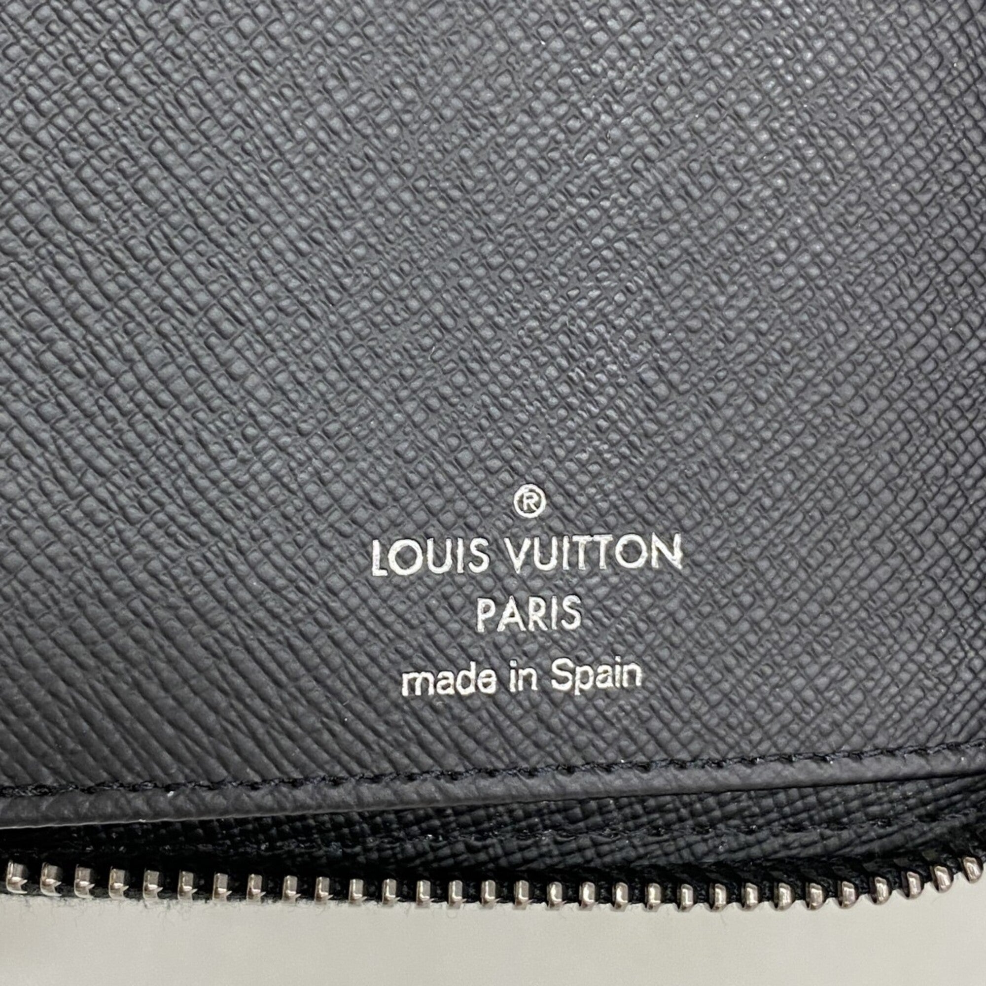 Louis Vuitton Black Long Wallet (Bi-Fold) (Pre-Owned)