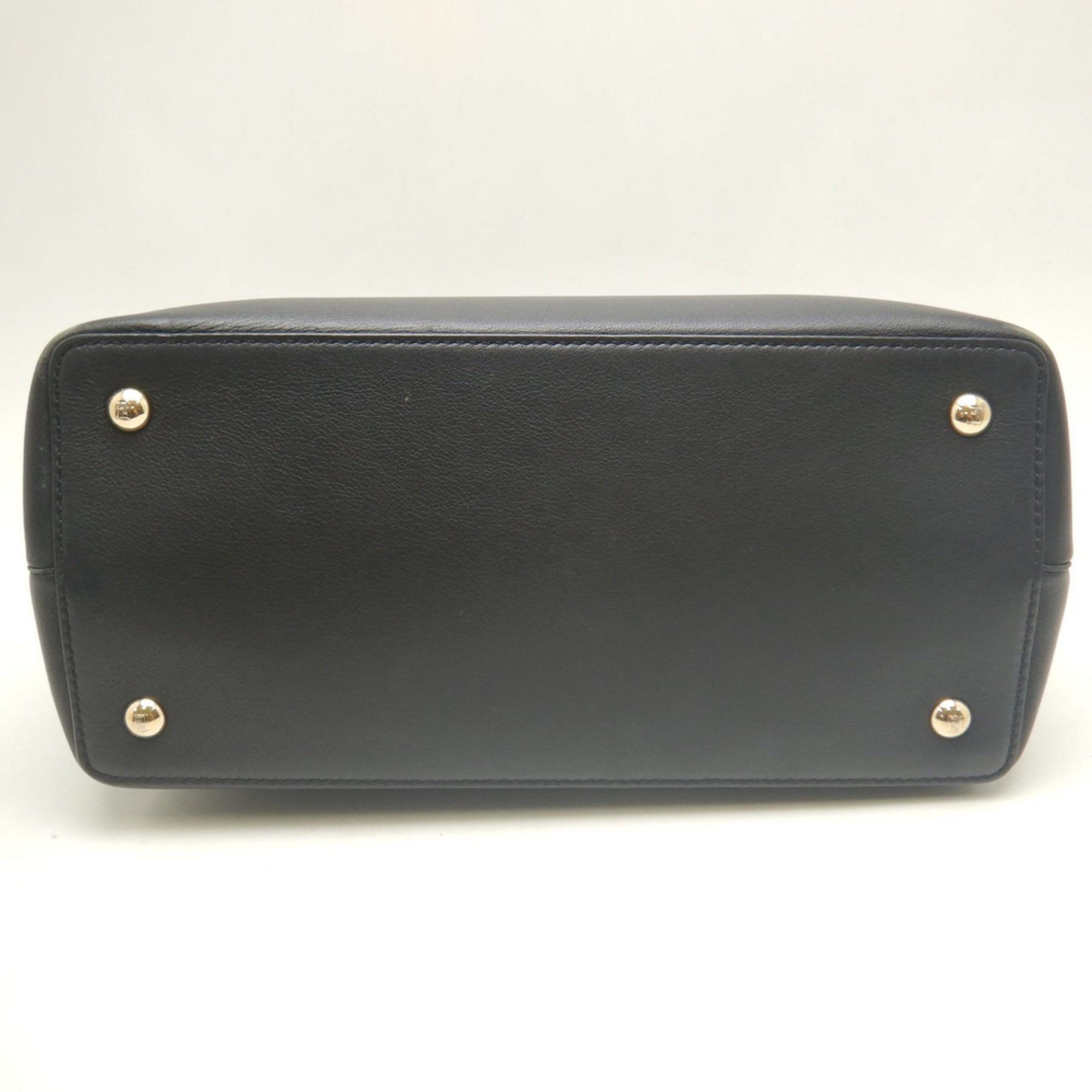 Fendi Black Leather Handbag (Pre-Owned)