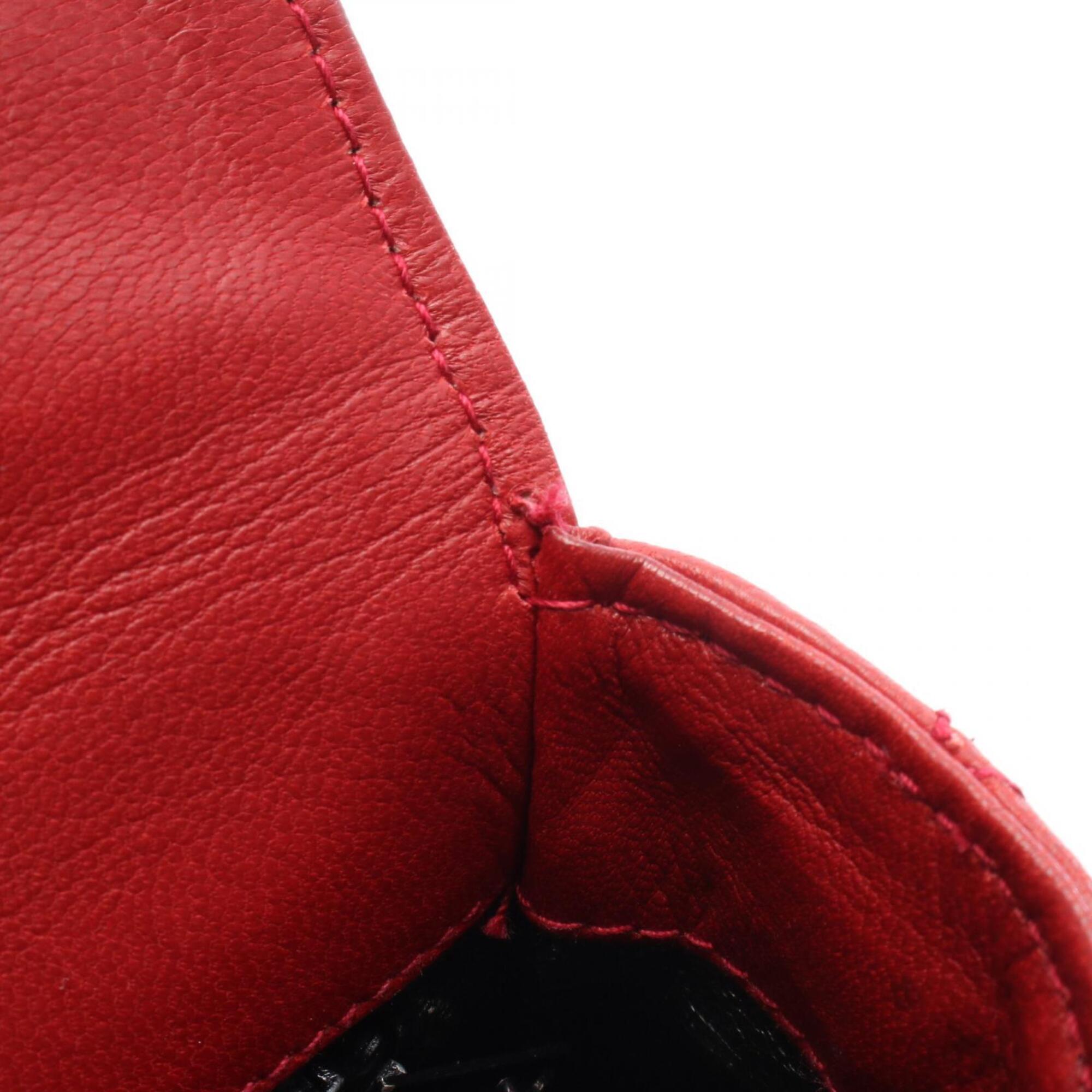 Chanel Red Color Leather Handbag (Pre-Owned)
