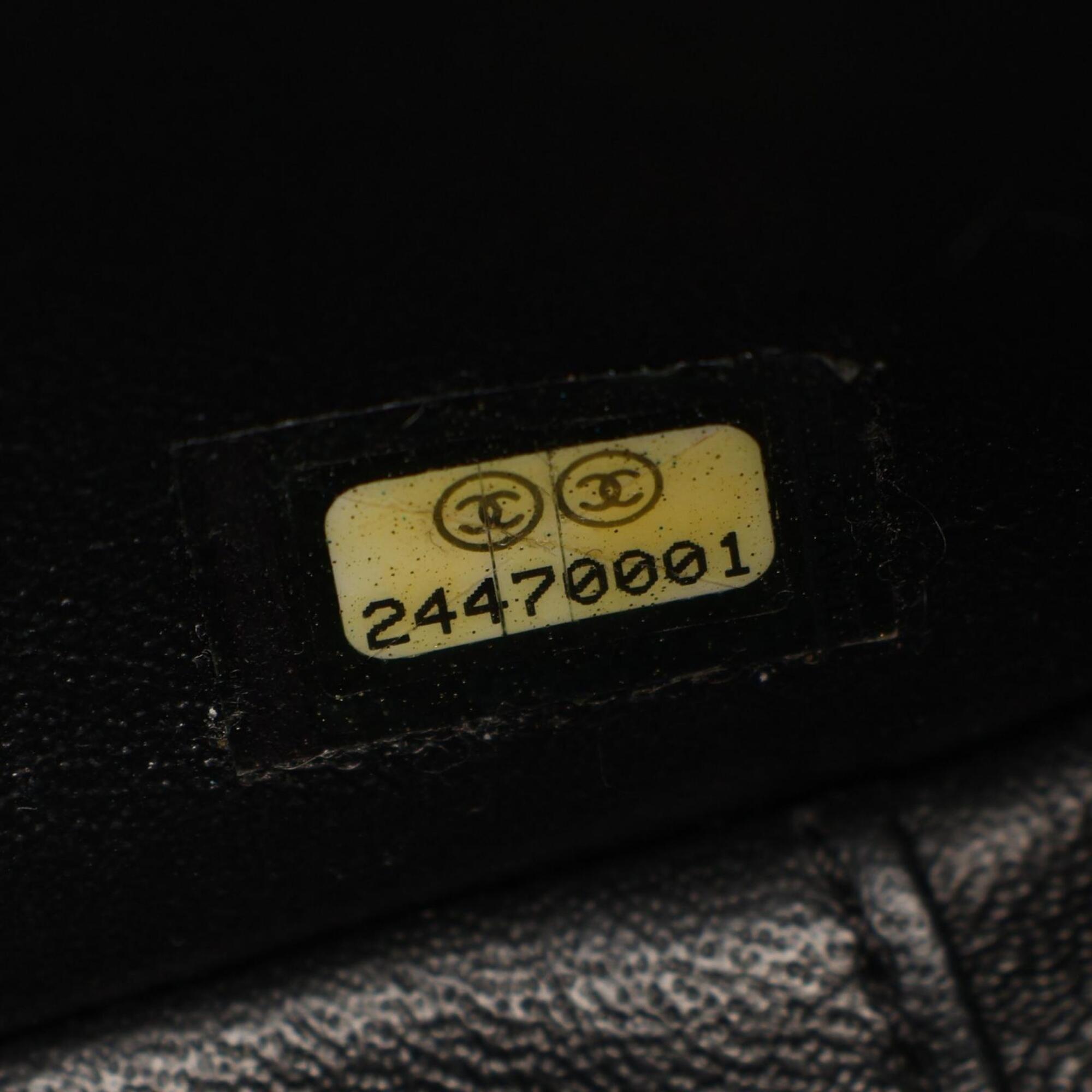 Chanel Black Leather Handbag Shoulder Bag (Pre-Owned)