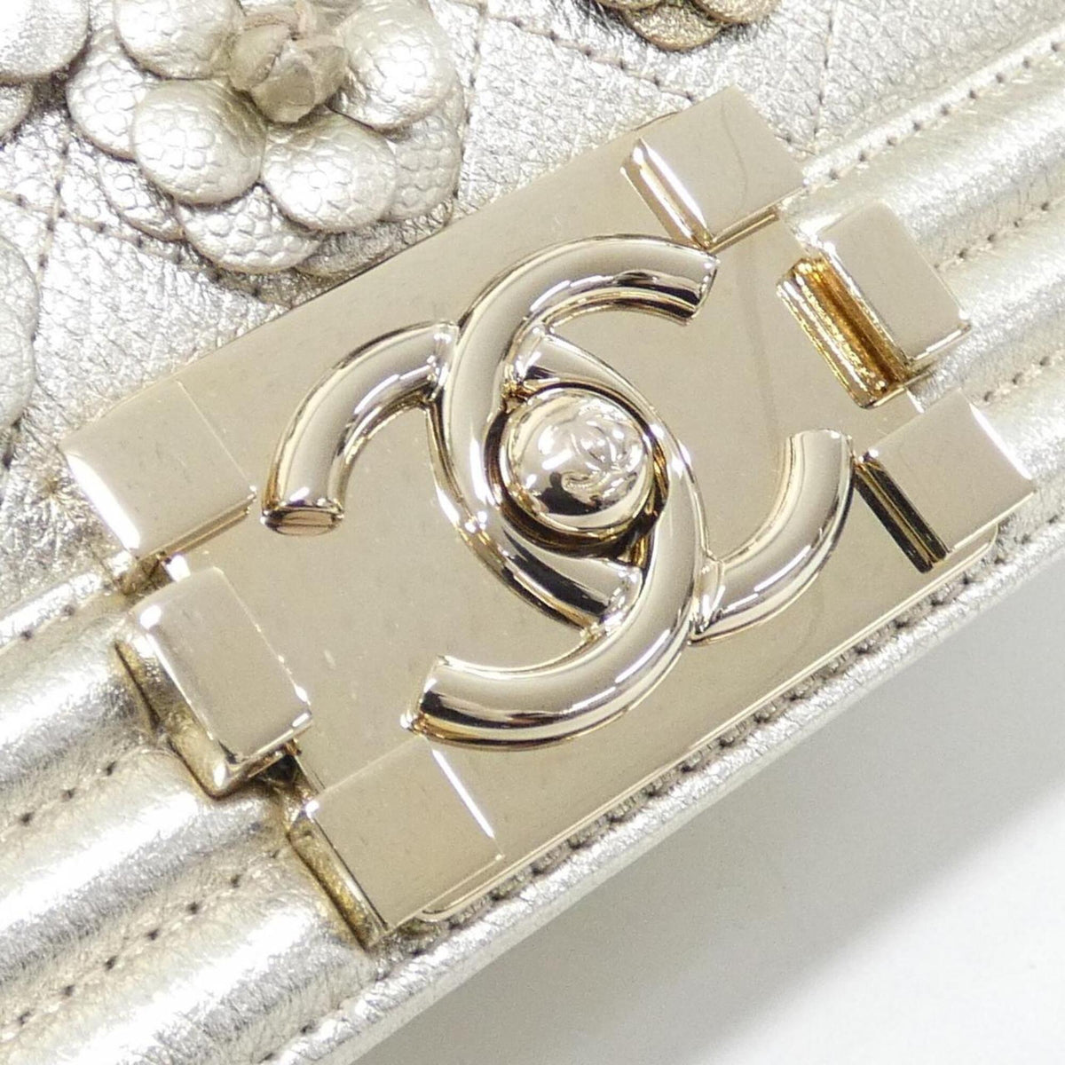 Chanel Gold Shoulder Bag (Pre-Owned)