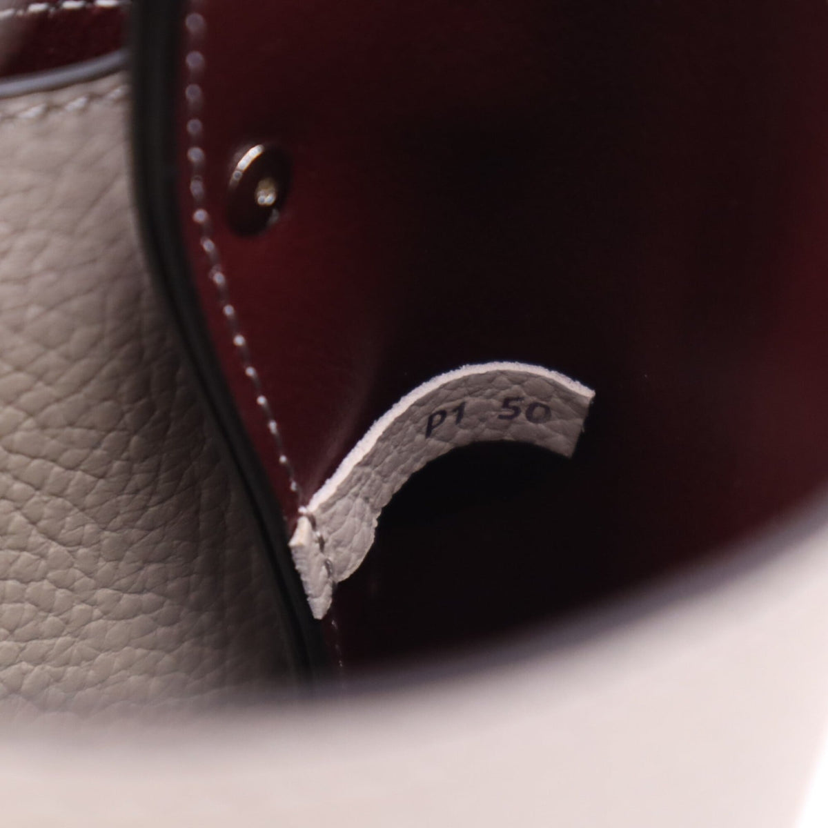 Tod's Beige Bordeaux Shoulder Bag (Pre-Owned)