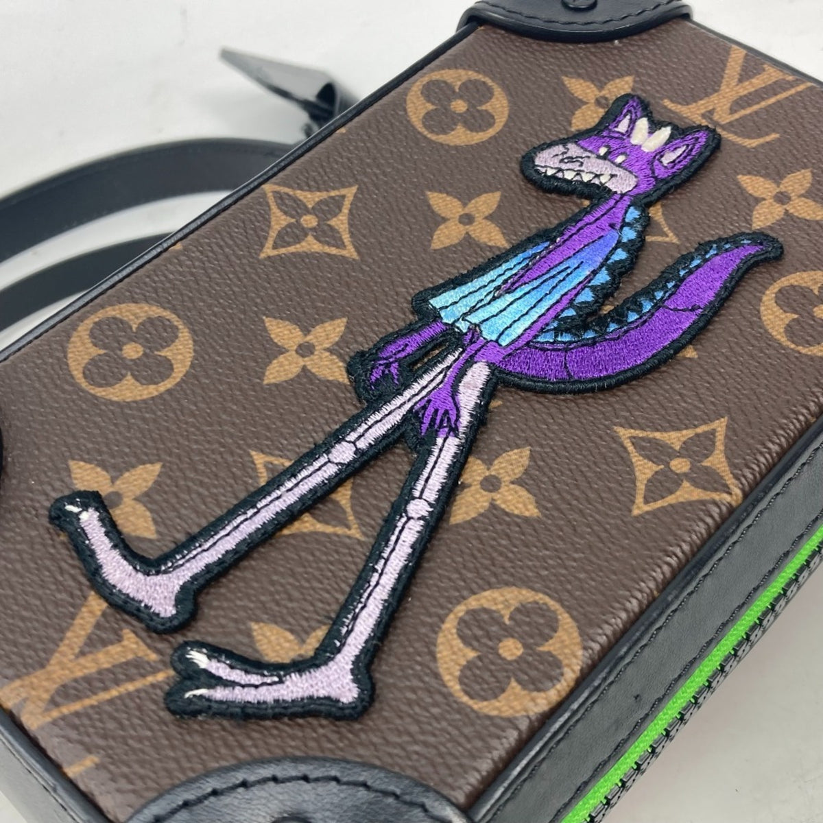 Louis Vuitton Brown Monogram Pochette Shoulder Bag (Pre-Owned)