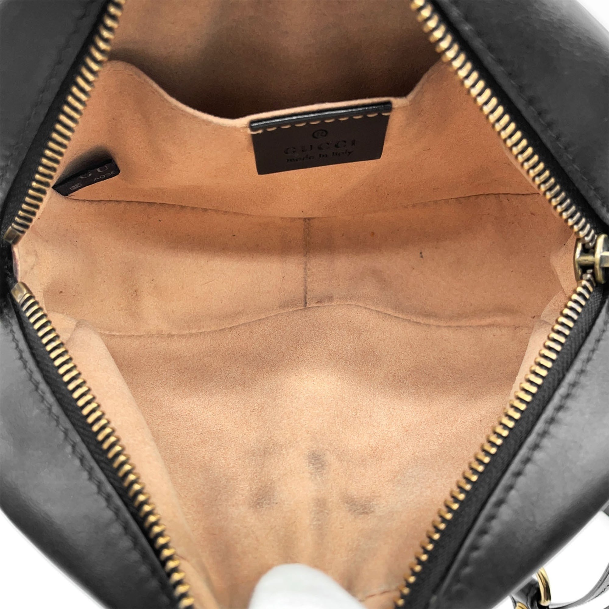 Gucci Black Metal Leather Shoulder Bag (Pre-Owned)