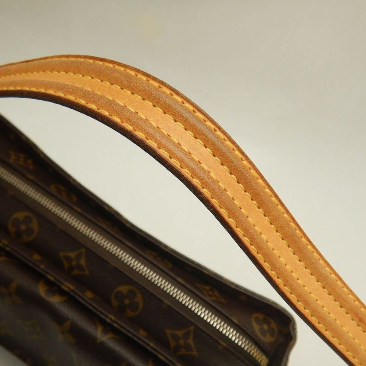 Louis Vuitton Monogram Brown Monogram Shoulder Bag (Pre-Owned)