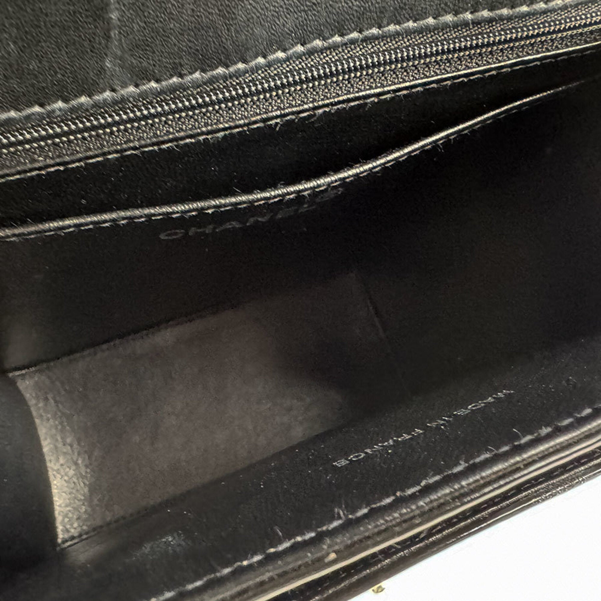 Chanel Black Patent Leather Shoulder Bag (Pre-Owned)