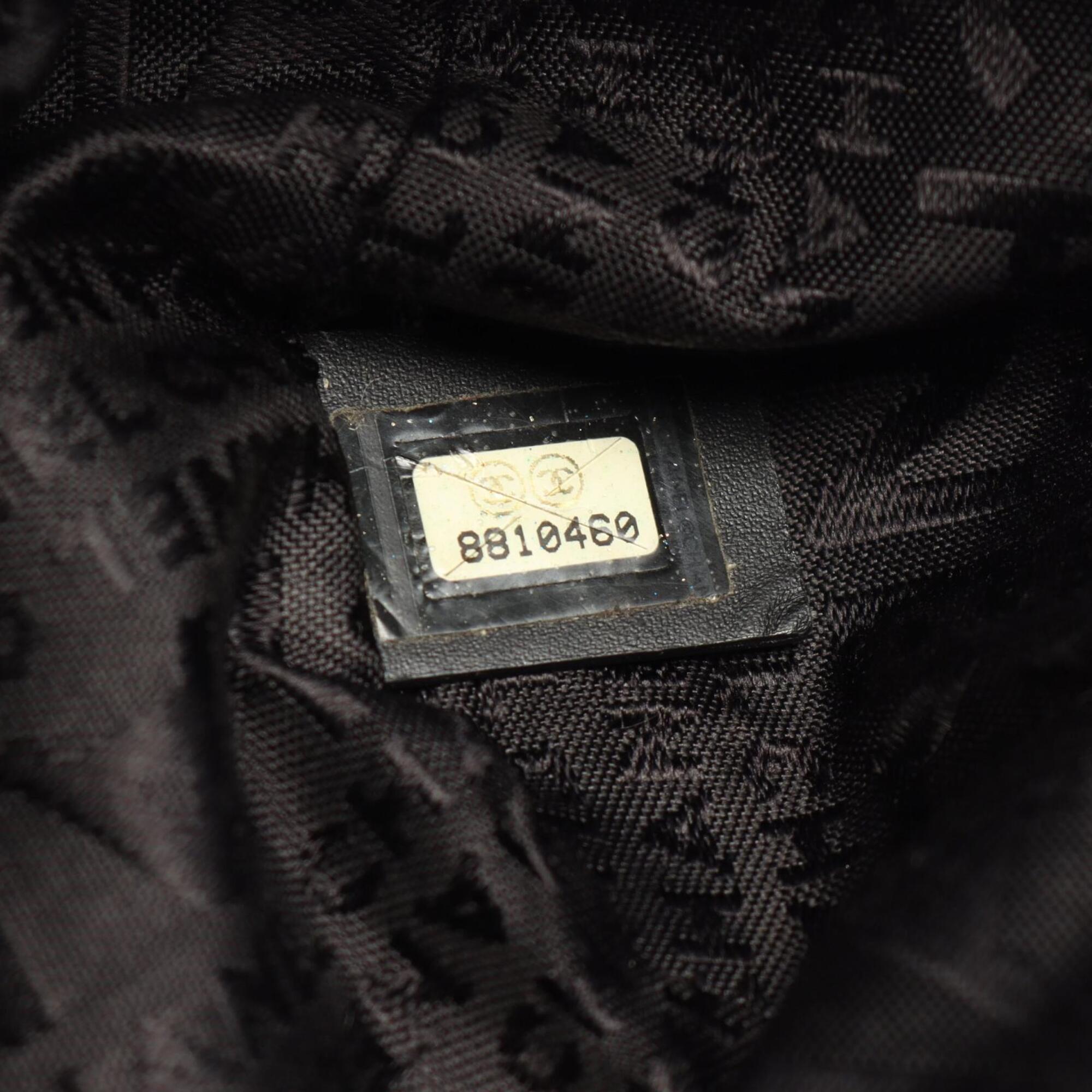 Chanel Black Leather Canvas Handbag (Pre-Owned)