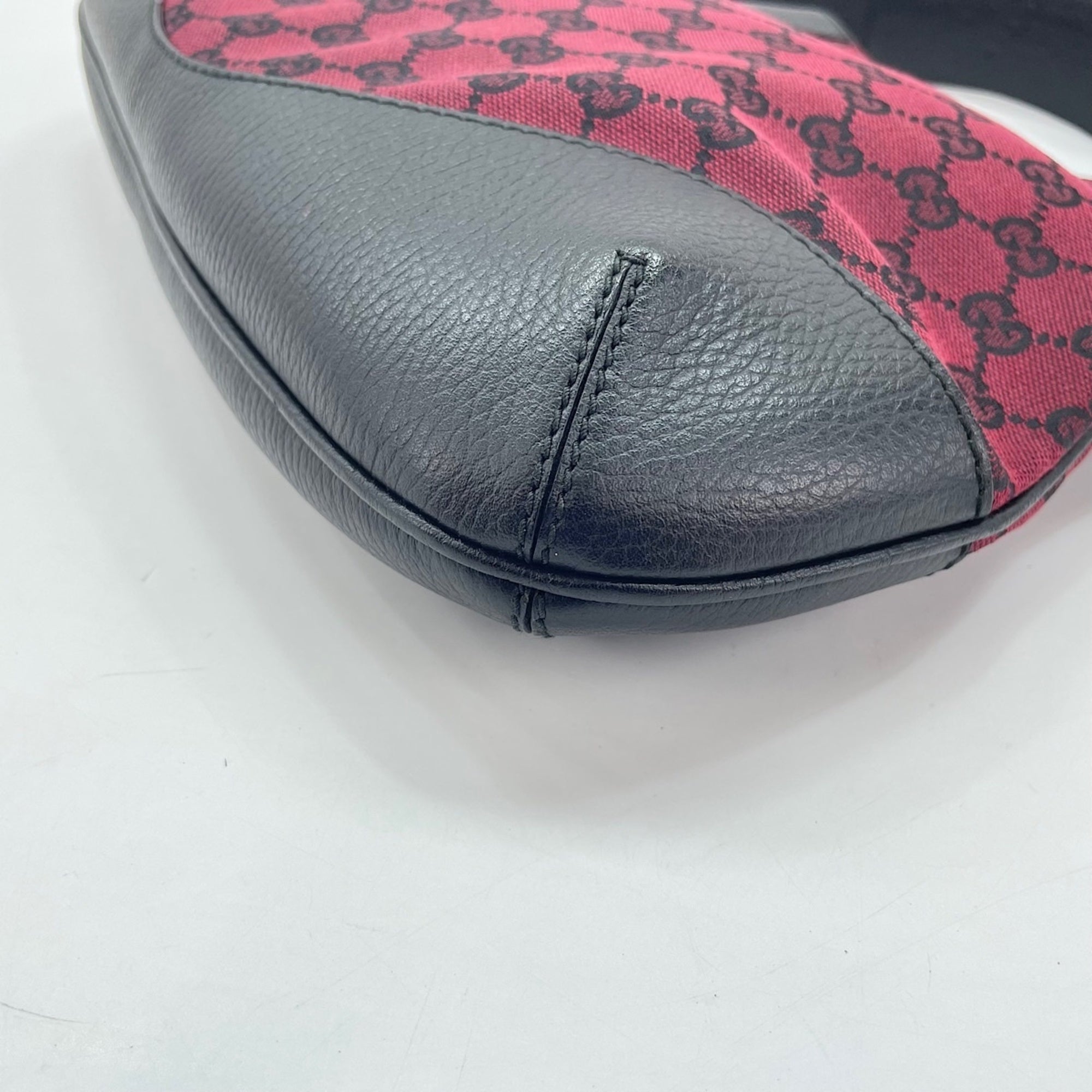 Gucci Red Color Shoulder Bag (Pre-Owned)