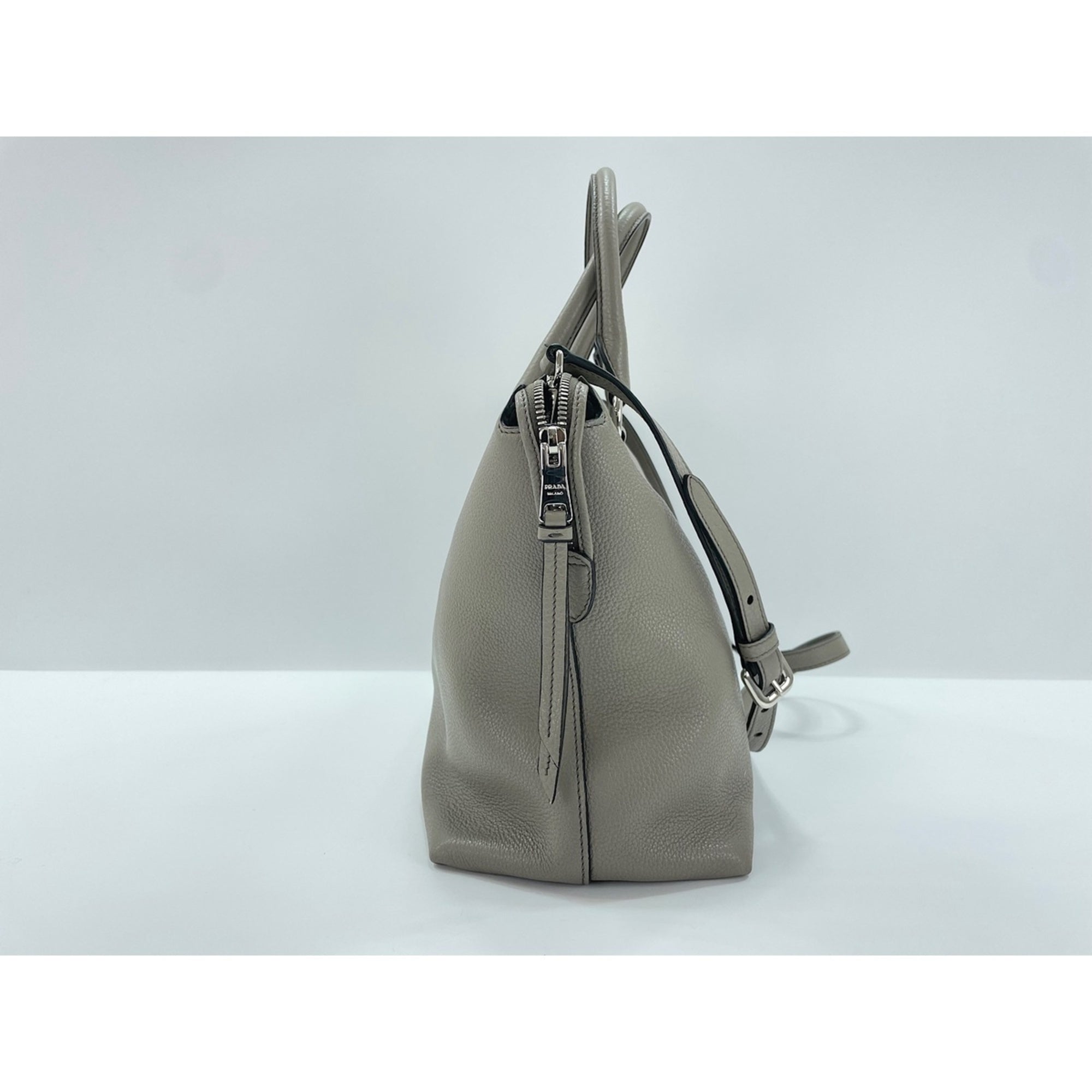 Prada Gray Handbag (Pre-Owned)