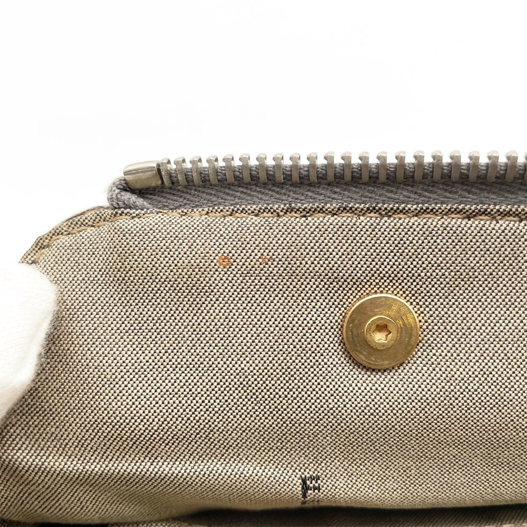 Fendi White Leather Handbag (Pre-Owned)
