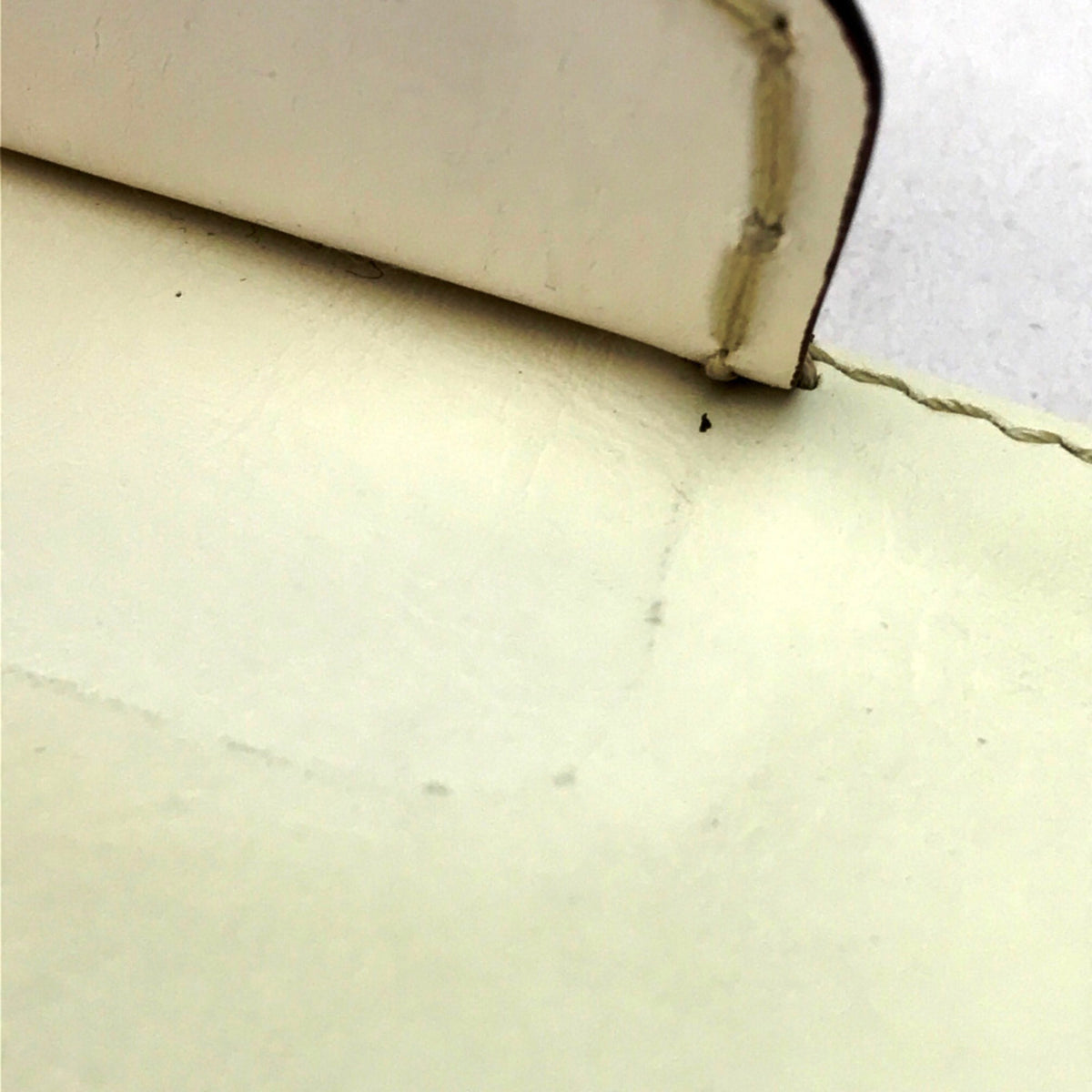 Chloé Beige Leather Wallet (Bi-Fold) (Pre-Owned)
