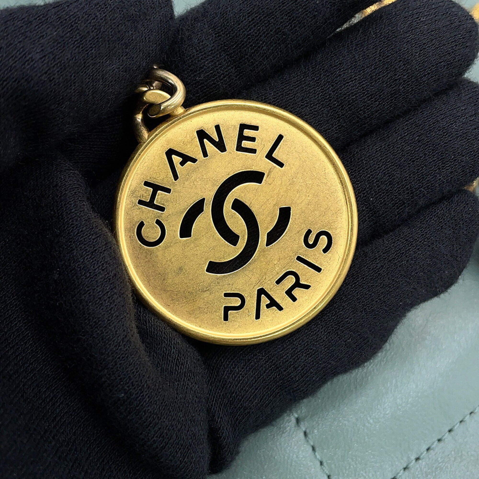 Chanel Matelasse Green Leather Handbag (Pre-Owned)