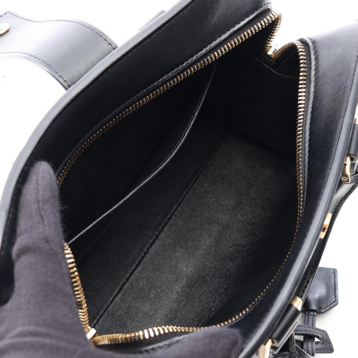 Yves Saint Laurent Black Leather Handbag (Pre-Owned)