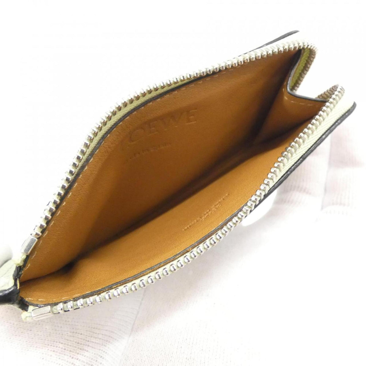 Loewe Gray Green Leather Coin Purse/Coin Case (Pre-Owned)