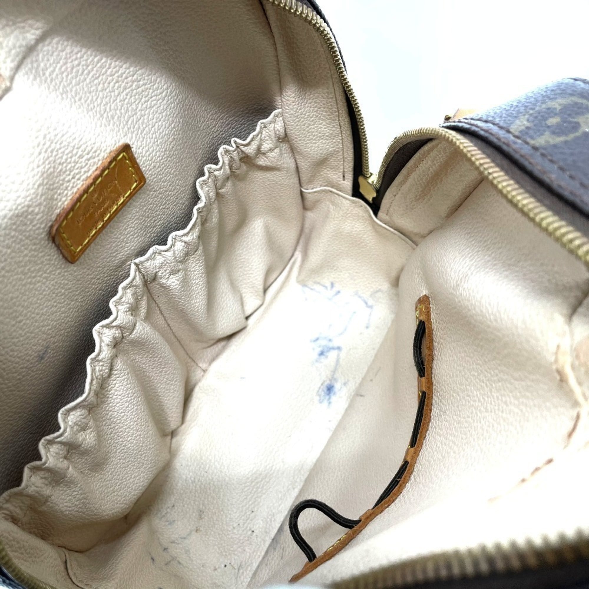 Louis Vuitton Brown Monogram Shoulder Bag (Pre-Owned)