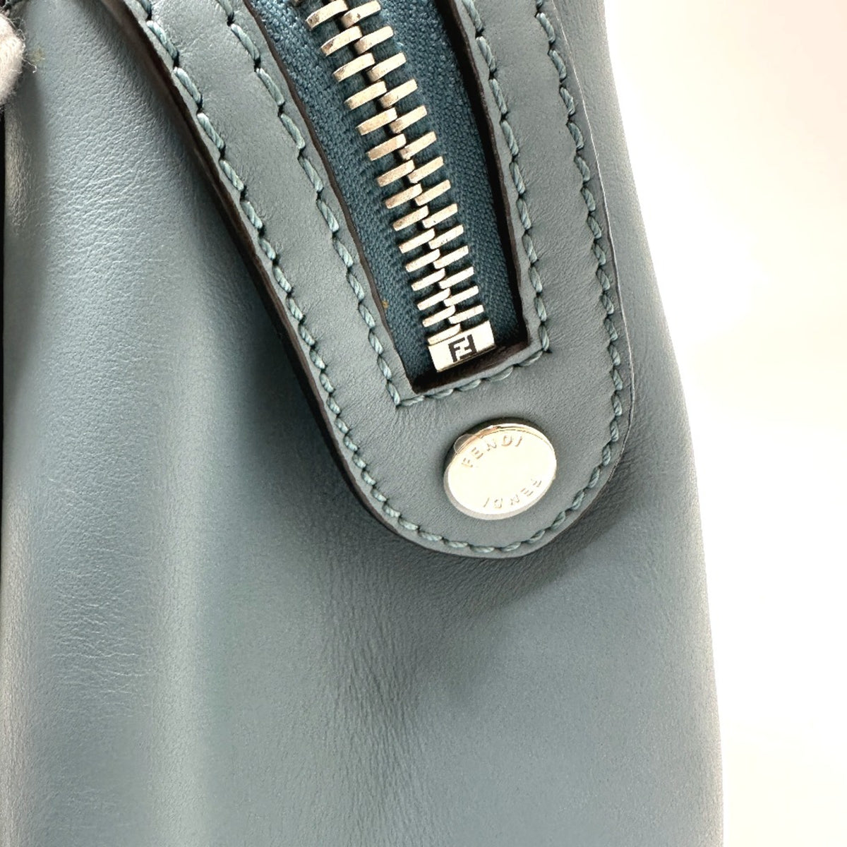 Fendi Blue Leather Handbag (Pre-Owned)