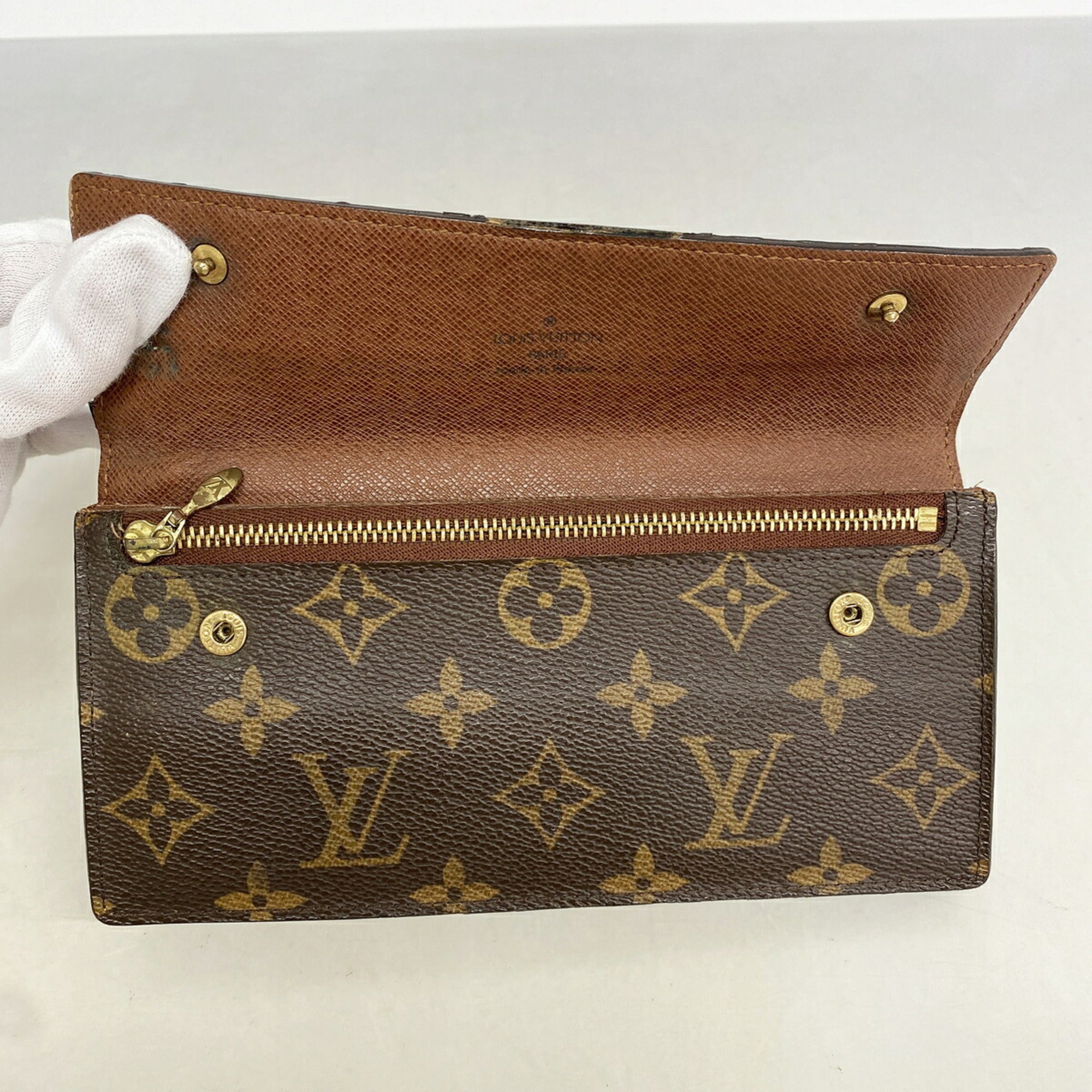 Louis Vuitton Brown Long Wallet (Bi-Fold) (Pre-Owned)