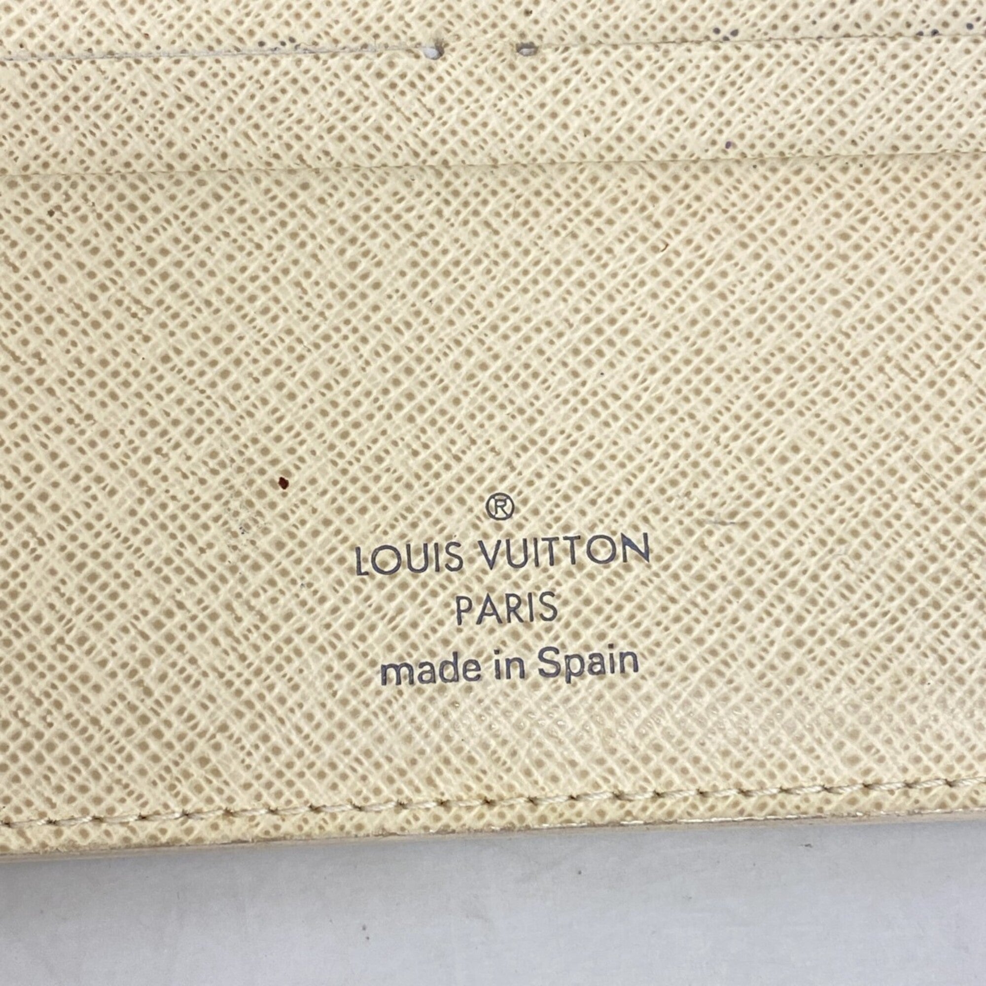 Louis Vuitton White Long Wallet (Bi-Fold) (Pre-Owned)