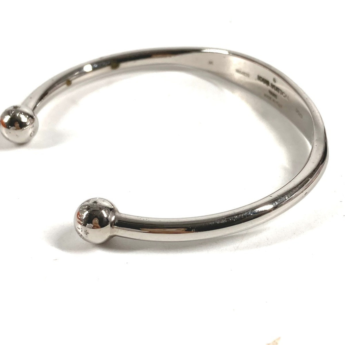 Louis Vuitton Silver Metal Charm Bracelet (Pre-Owned)