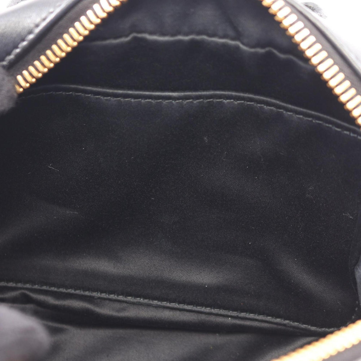 Miu Miu Matelasse Black Leather Handbag (Pre-Owned)