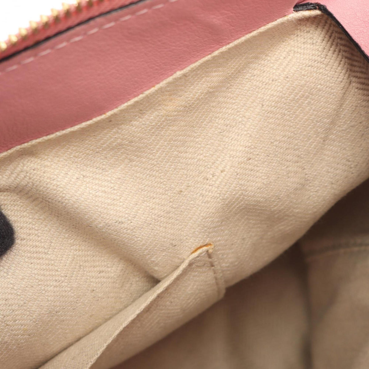 Loewe Pink Leather Handbag (Pre-Owned)