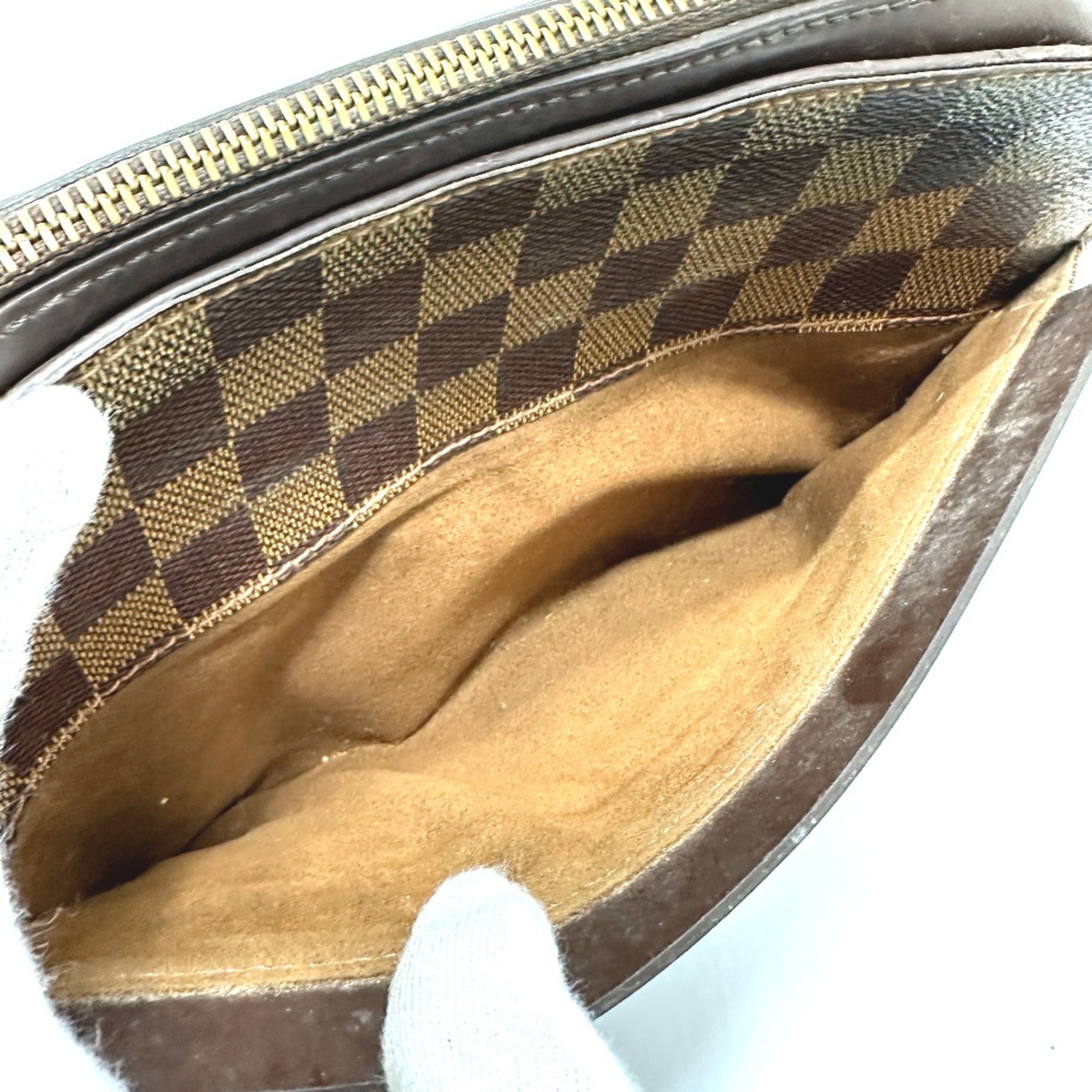 Louis Vuitton Brown Other Clutch Bag (Pre-Owned)