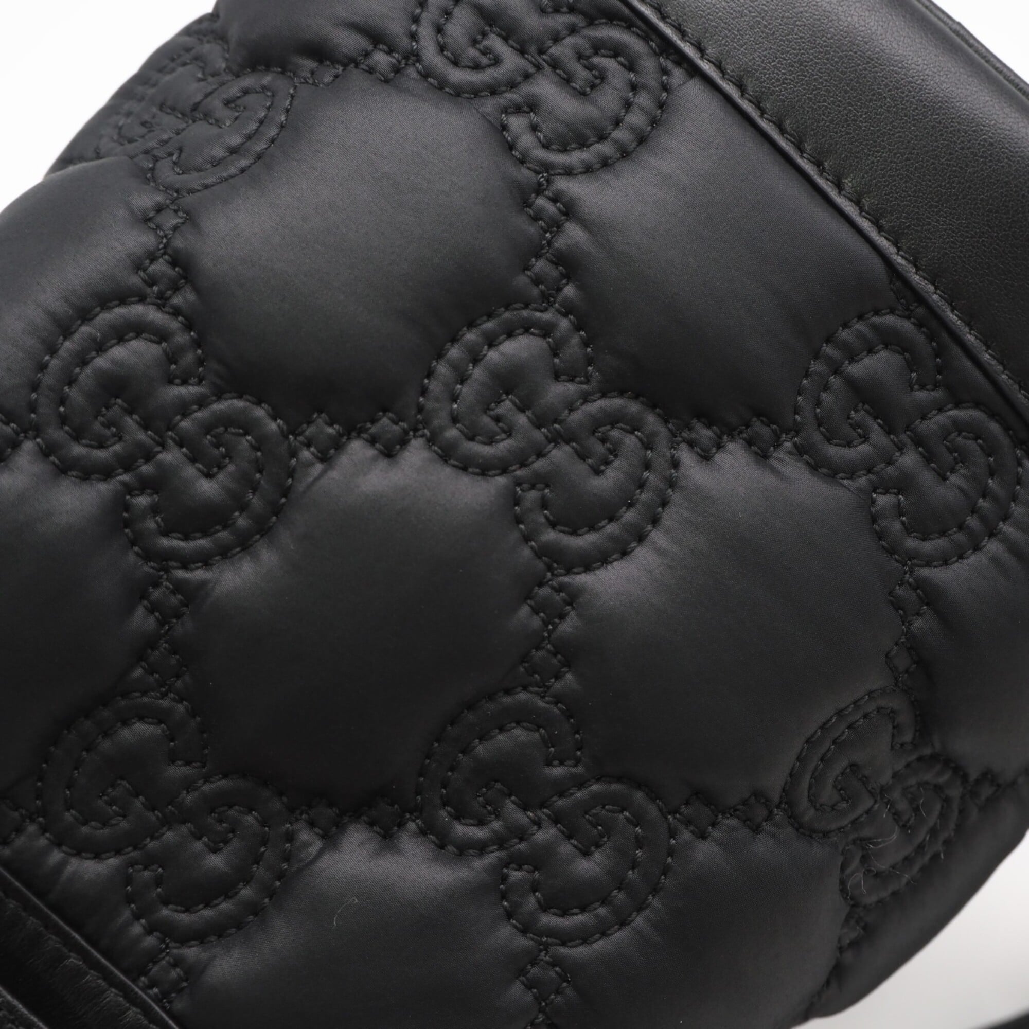 Gucci Black Purple Nylon Leather Shoulder Bag (Pre-Owned)