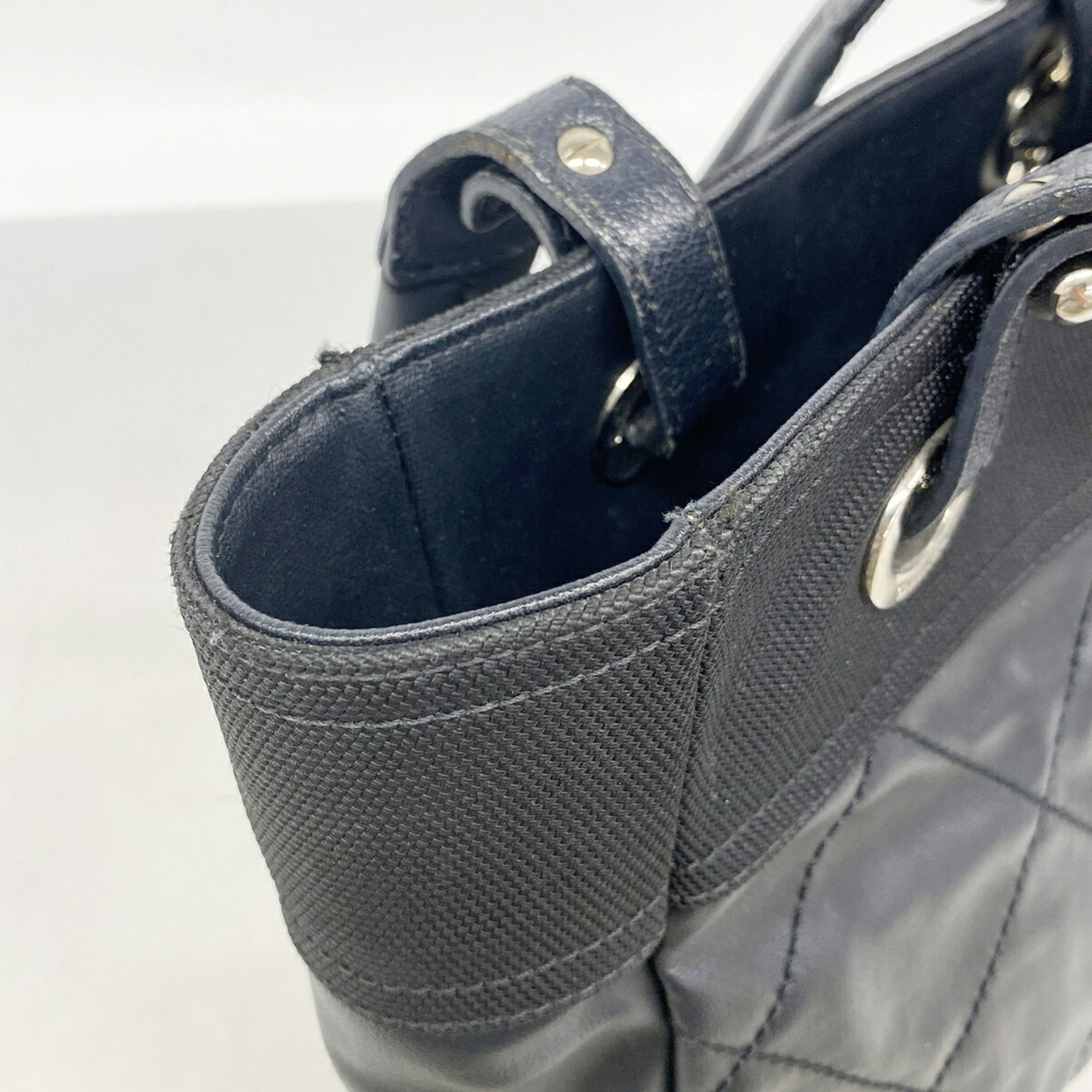 Chanel Black Canvas Tote Bag (Pre-Owned)