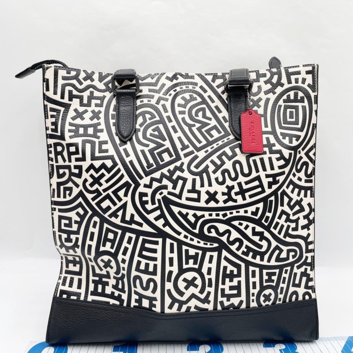 Coach Black White Leather Tote Bag (Pre-Owned)