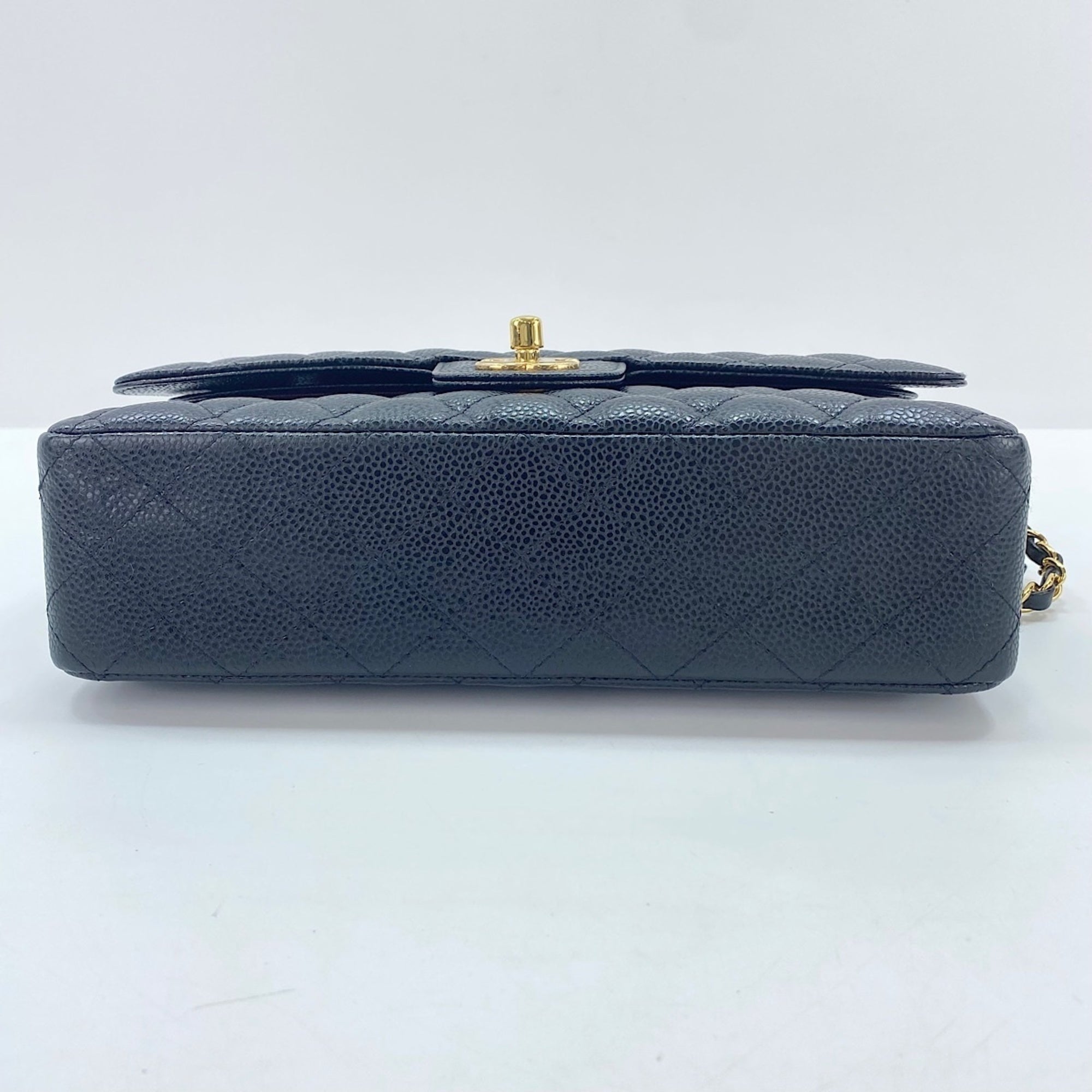 Chanel Black Handbag (Pre-Owned)