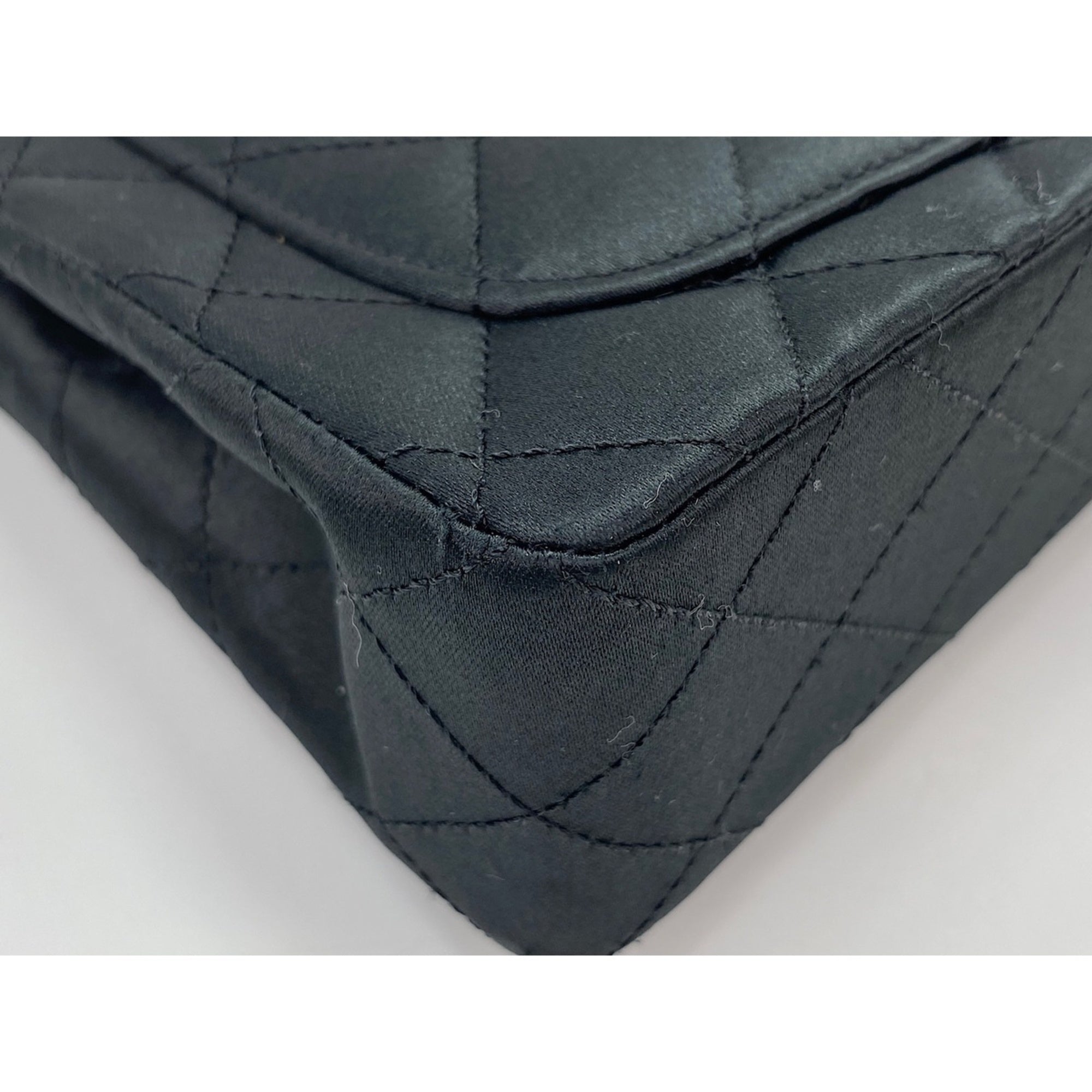 Chanel Matelasse Black Shoulder Bag (Pre-Owned)
