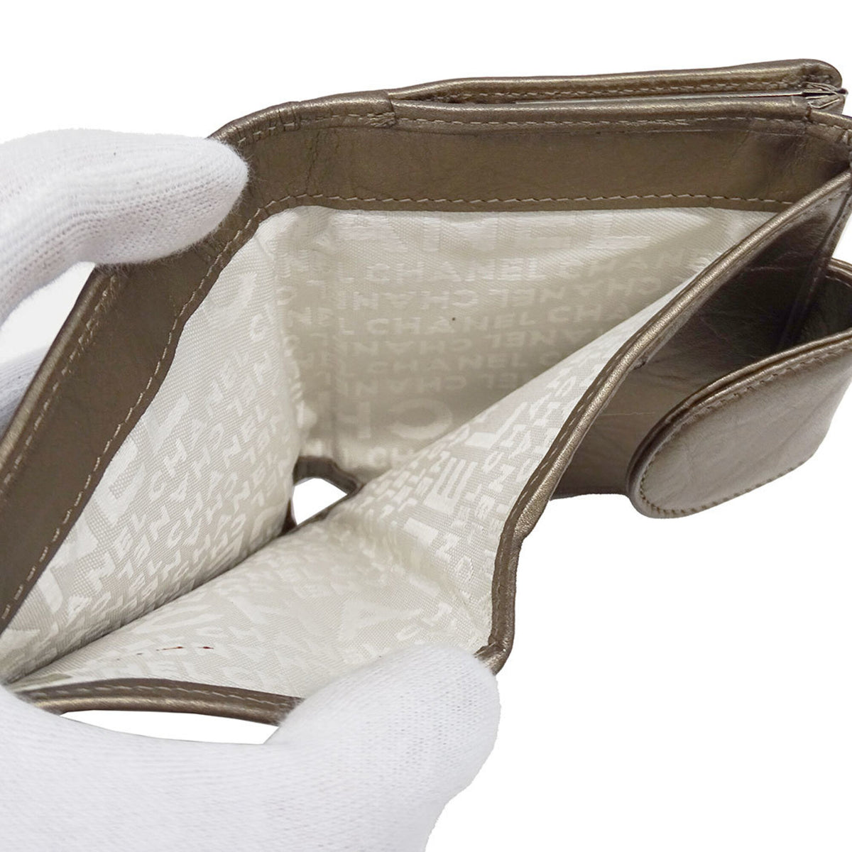 Chanel Gold Leather Wallet (Bi-Fold) (Pre-Owned)