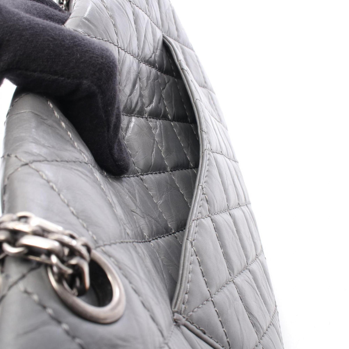 Chanel Gray Leather Handbag Shoulder Bag (Pre-Owned)