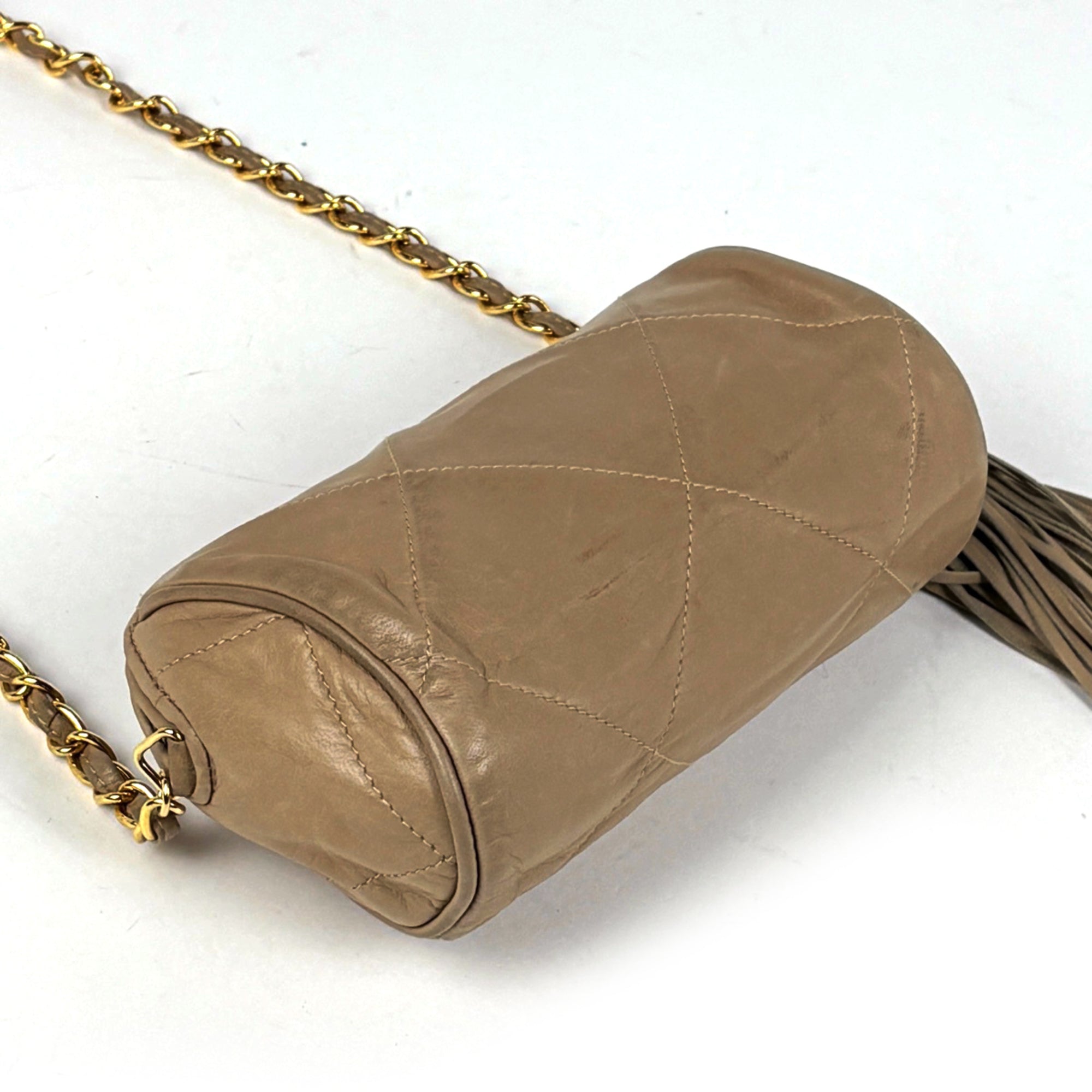 Chanel Matelasse Beige Leather Shoulder Bag (Pre-Owned)