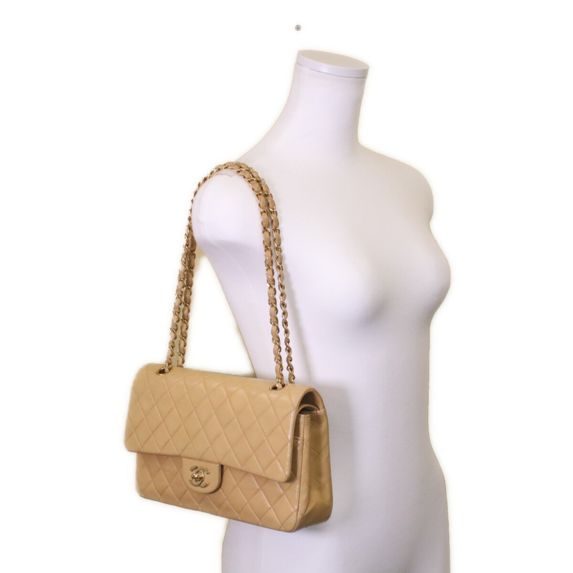 Chanel Beige Leather Shoulder Bag (Pre-Owned)
