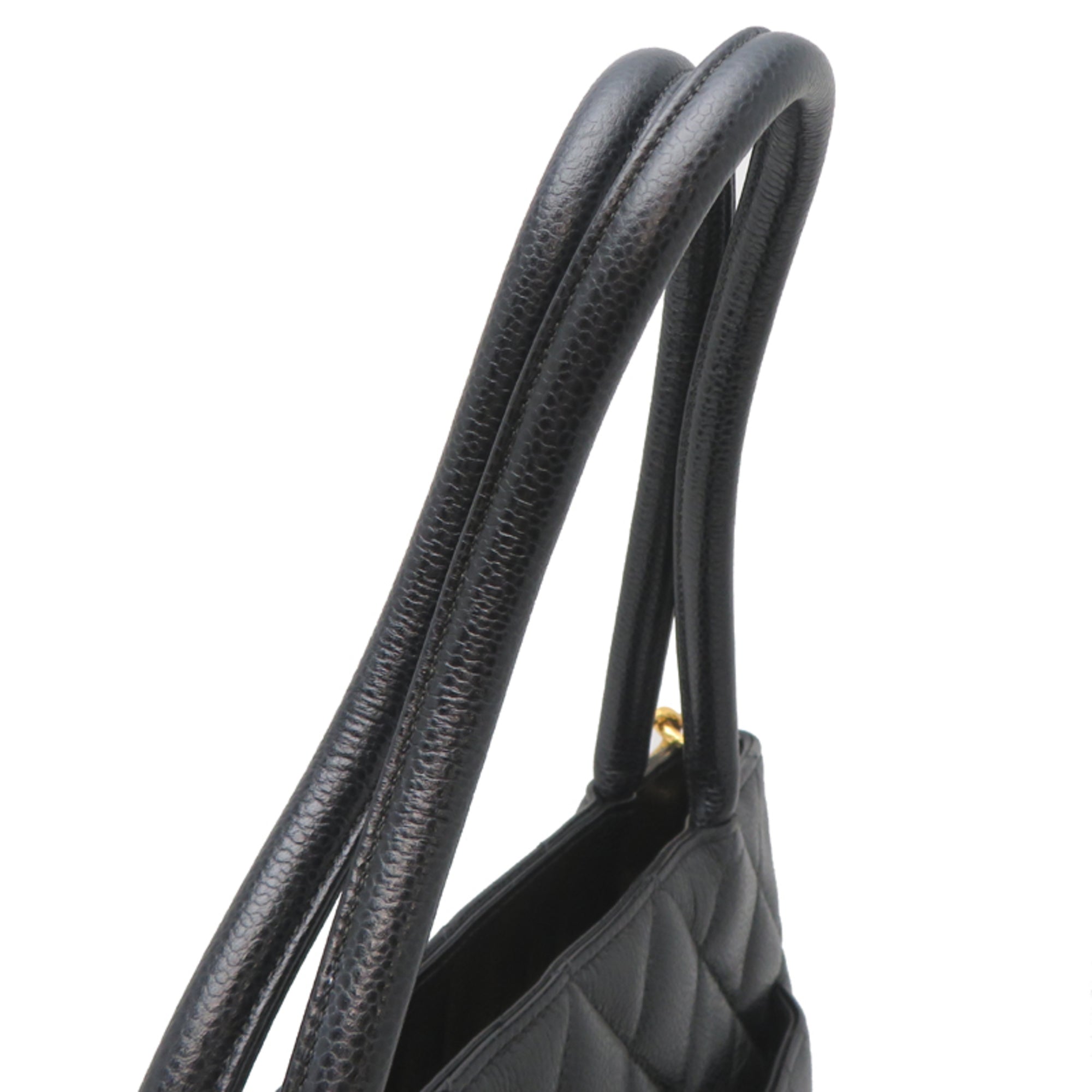 Chanel Black Grained Calfskin Handbag (Pre-Owned)