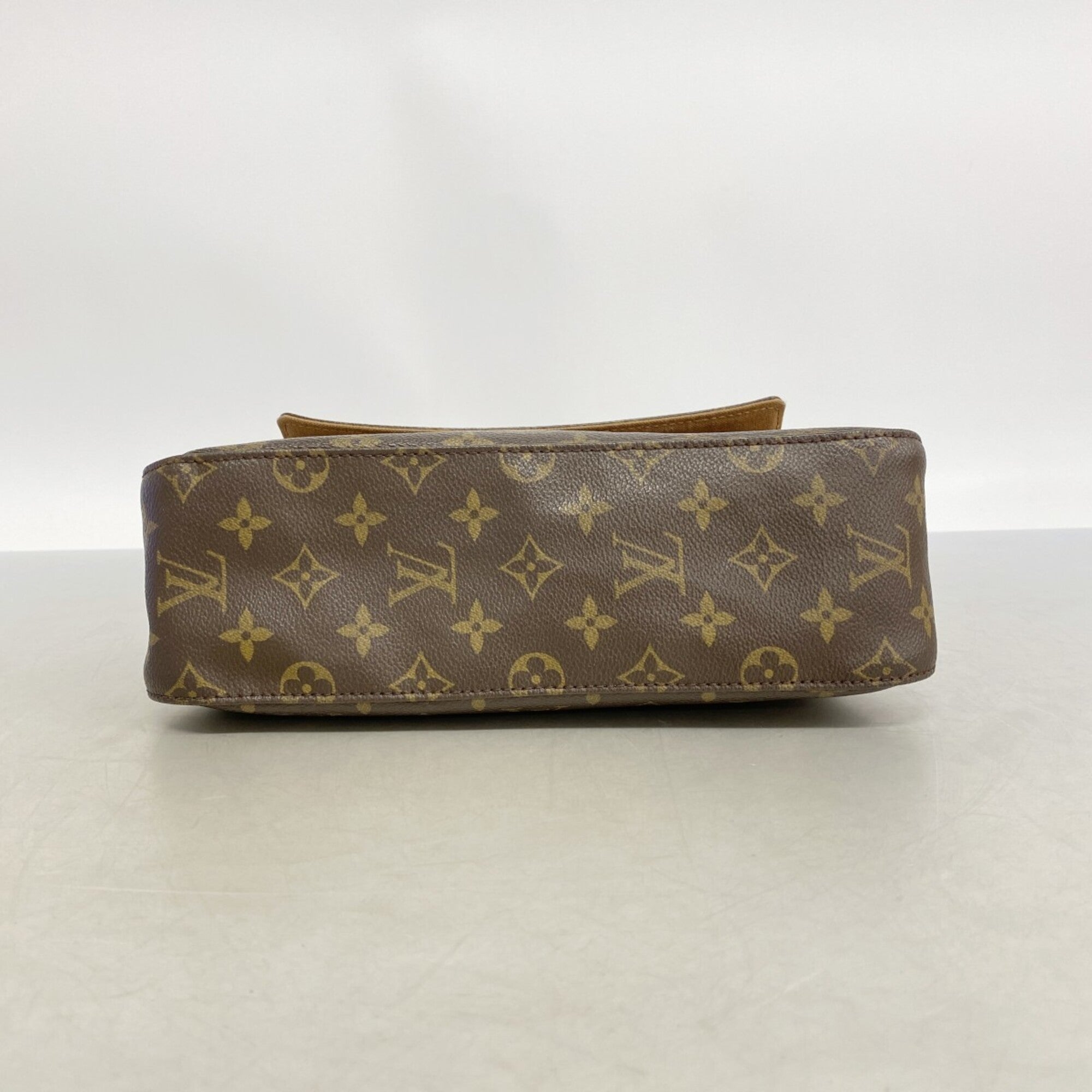 Louis Vuitton Brown Shoulder Bag (Pre-Owned)