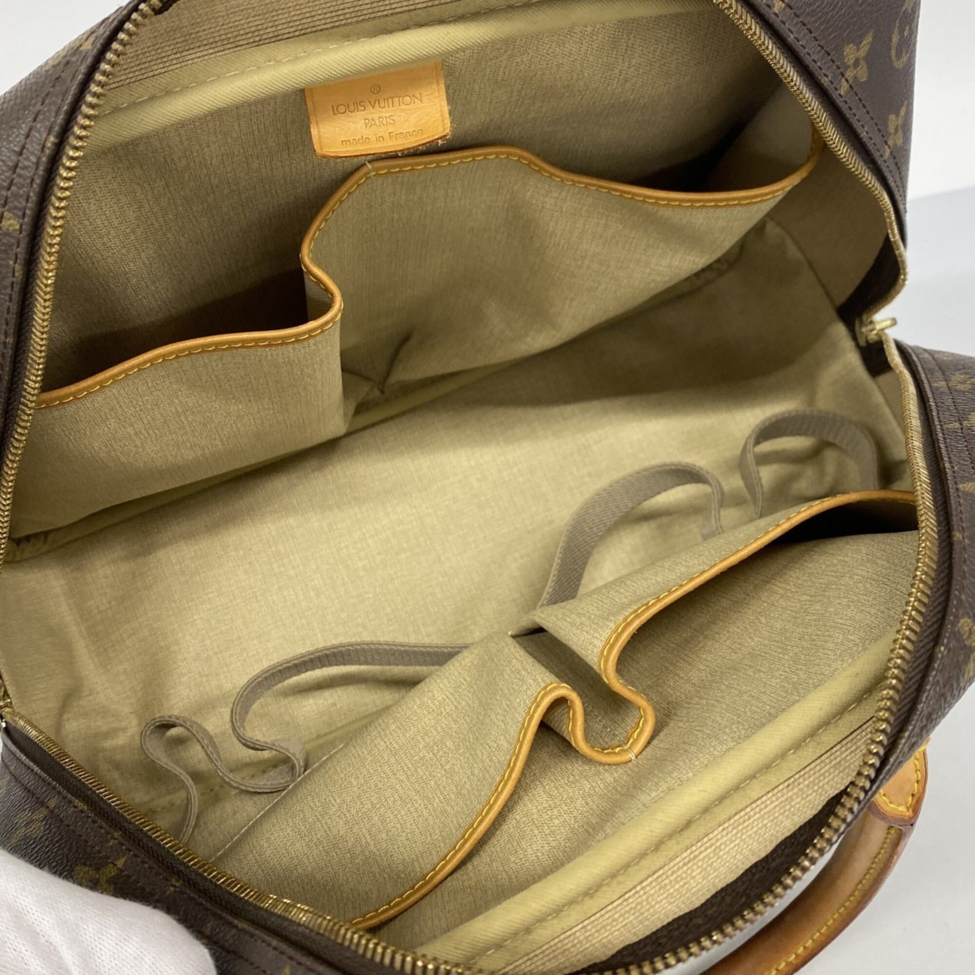 Louis Vuitton Brown Handbag (Pre-Owned)
