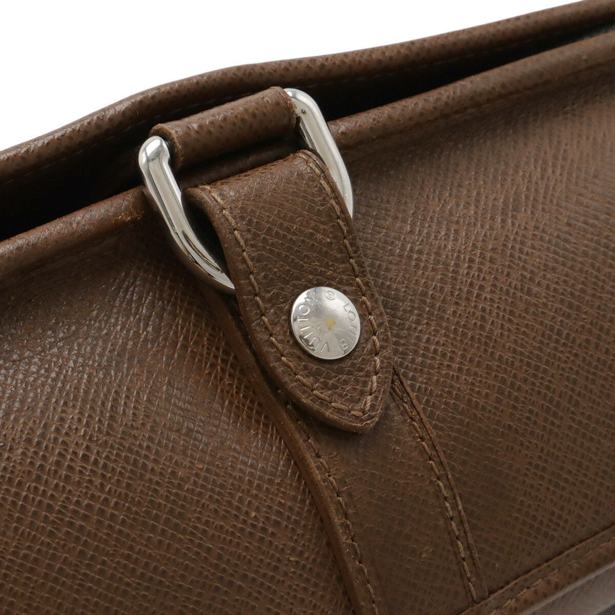 Louis Vuitton Taiga Grizzly Taiga Leather Handbag Shoulder Bag (Pre-Owned)