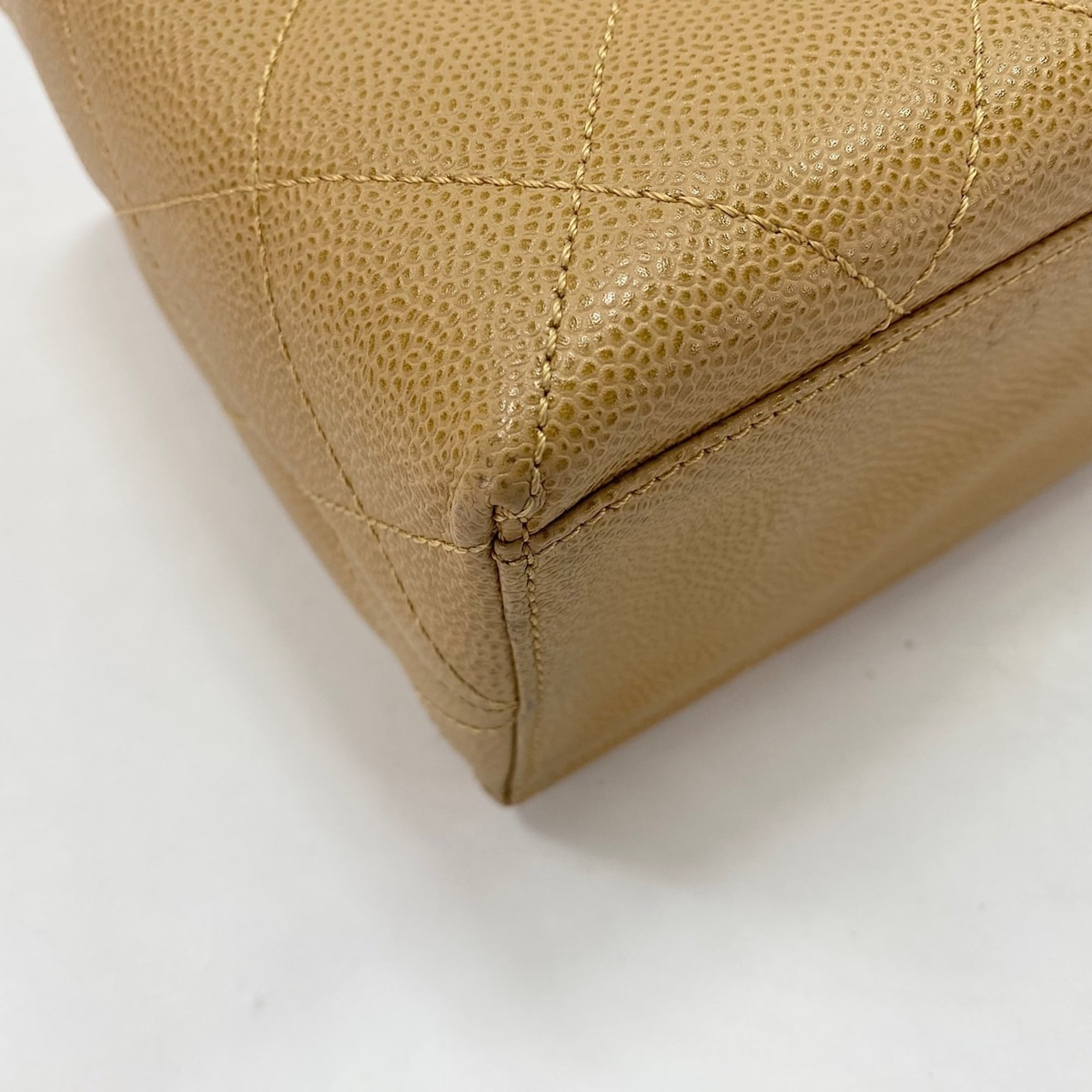 Chanel Matelasse Beige Tote Bag (Pre-Owned)