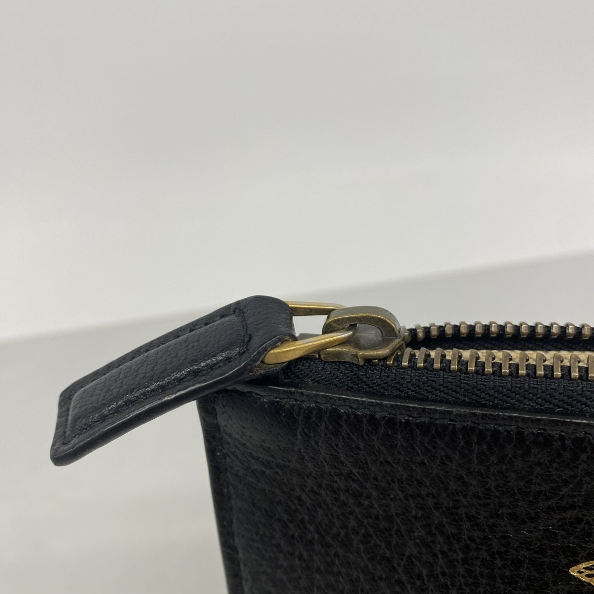 Gucci Black Leather Clutch Bag (Pre-Owned)
