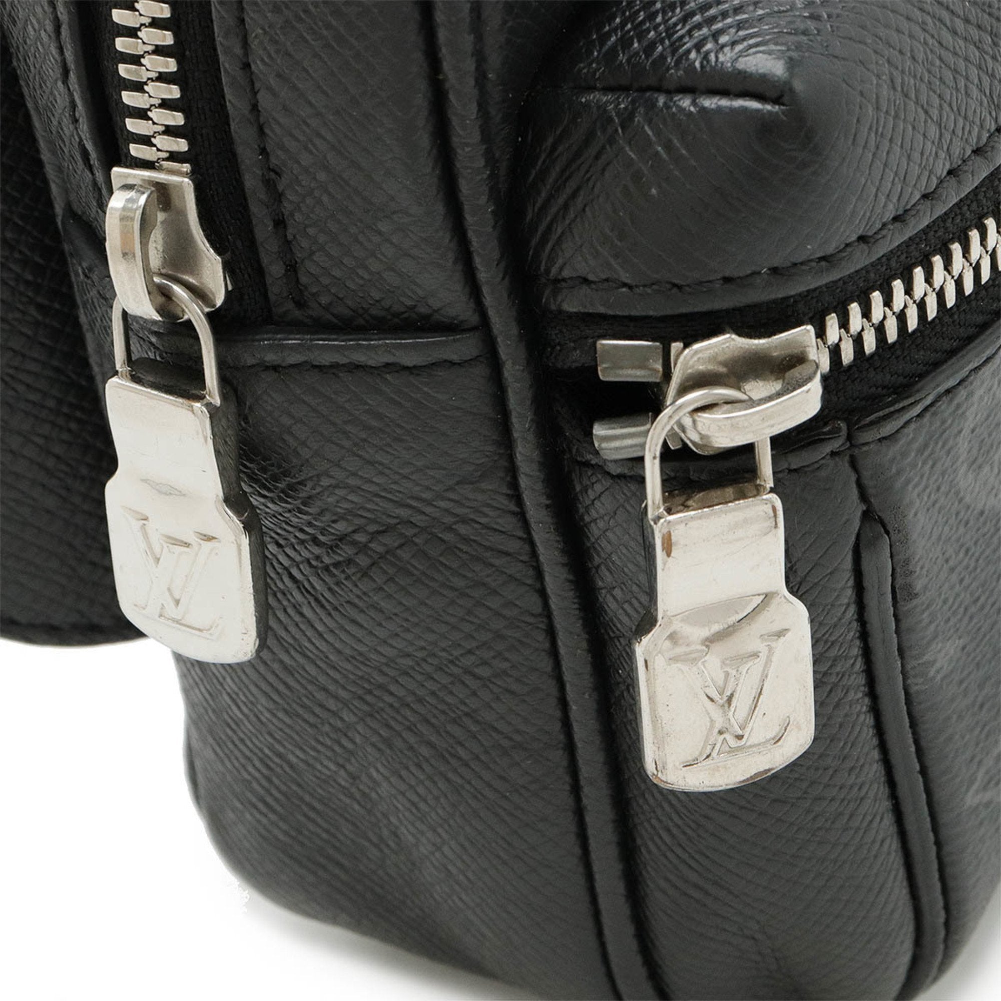 Louis Vuitton Noir Monogram Eclipse Taiga Leather Fanny Pack (Pre-Owned)