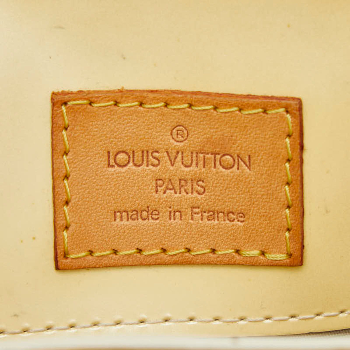 Louis Vuitton Beige Patent Leather Handbag (Pre-Owned)